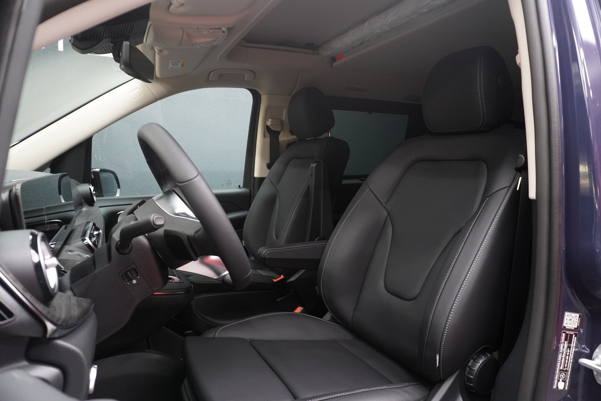 MERCEDES-BENZ Marco Polo 300 d 4M A-image-4