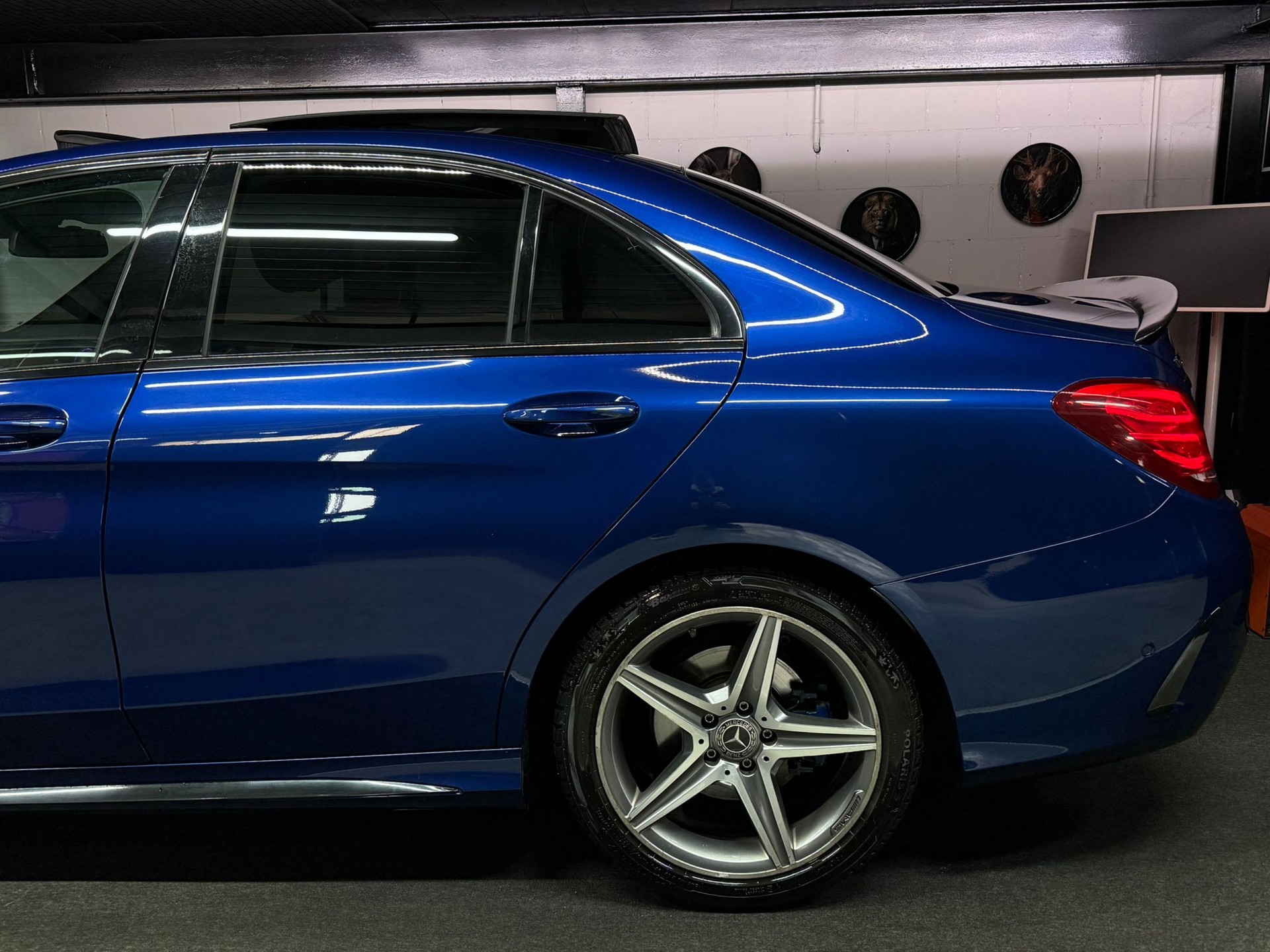 MERCEDES-BENZ C 250 AMG Line 7G-Tronic / BODYKIT 43 AMG / Top Ausstattung / AB MFK-image-6