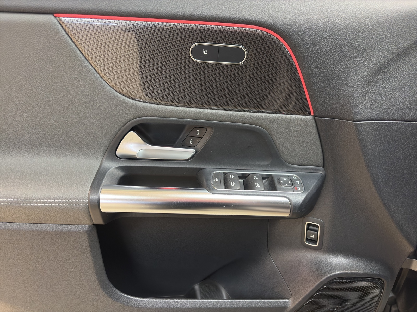 Image MERCEDES-BENZ GLA-250 GLA 250e AMG Line 8G-DCT