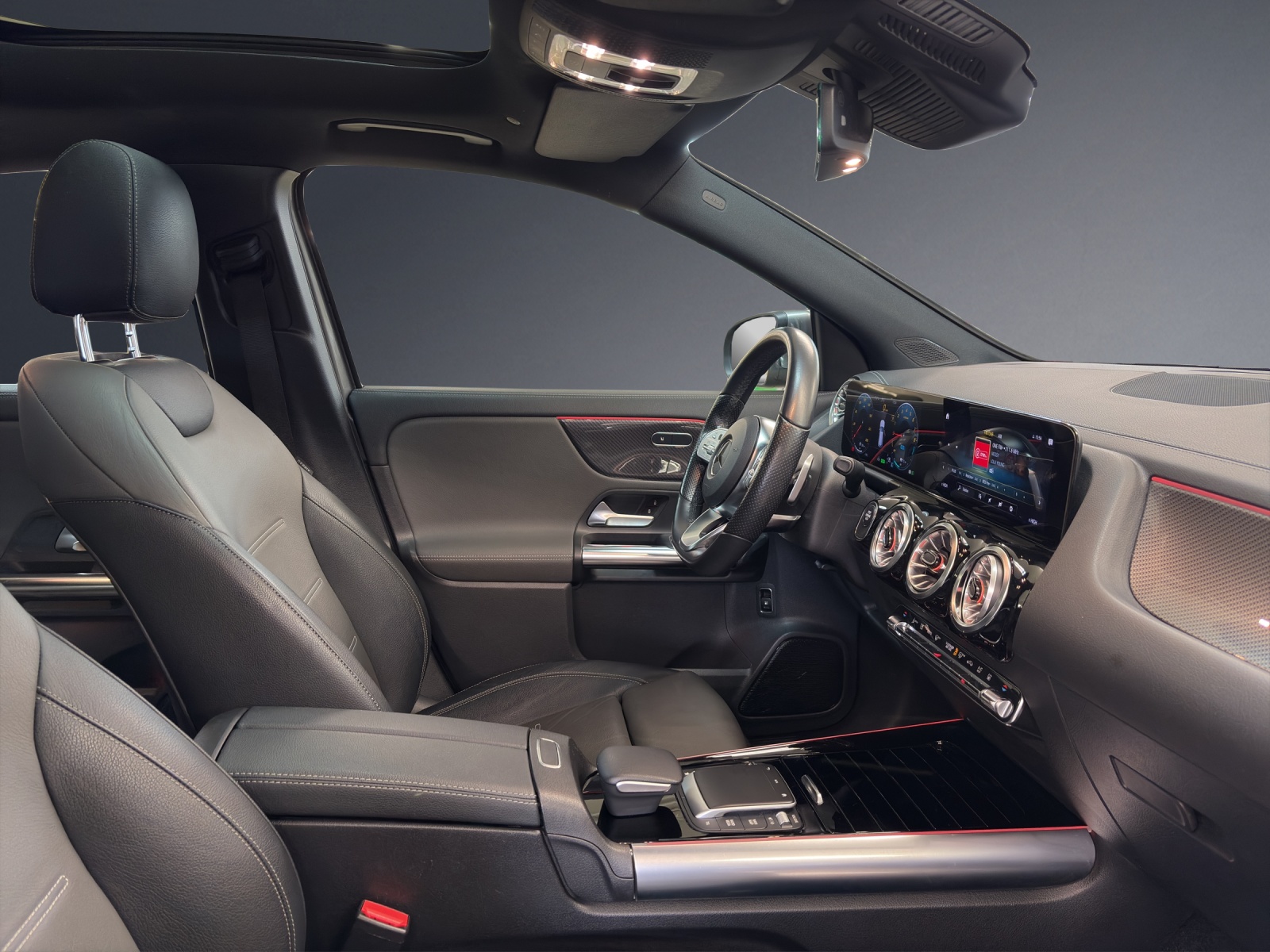 Image MERCEDES-BENZ GLA-250 GLA 250e AMG Line 8G-DCT