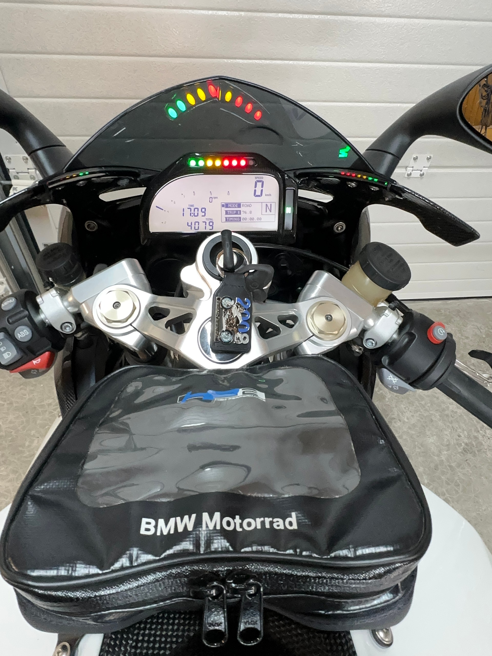 BMW HP2 Sport 1200-image-10