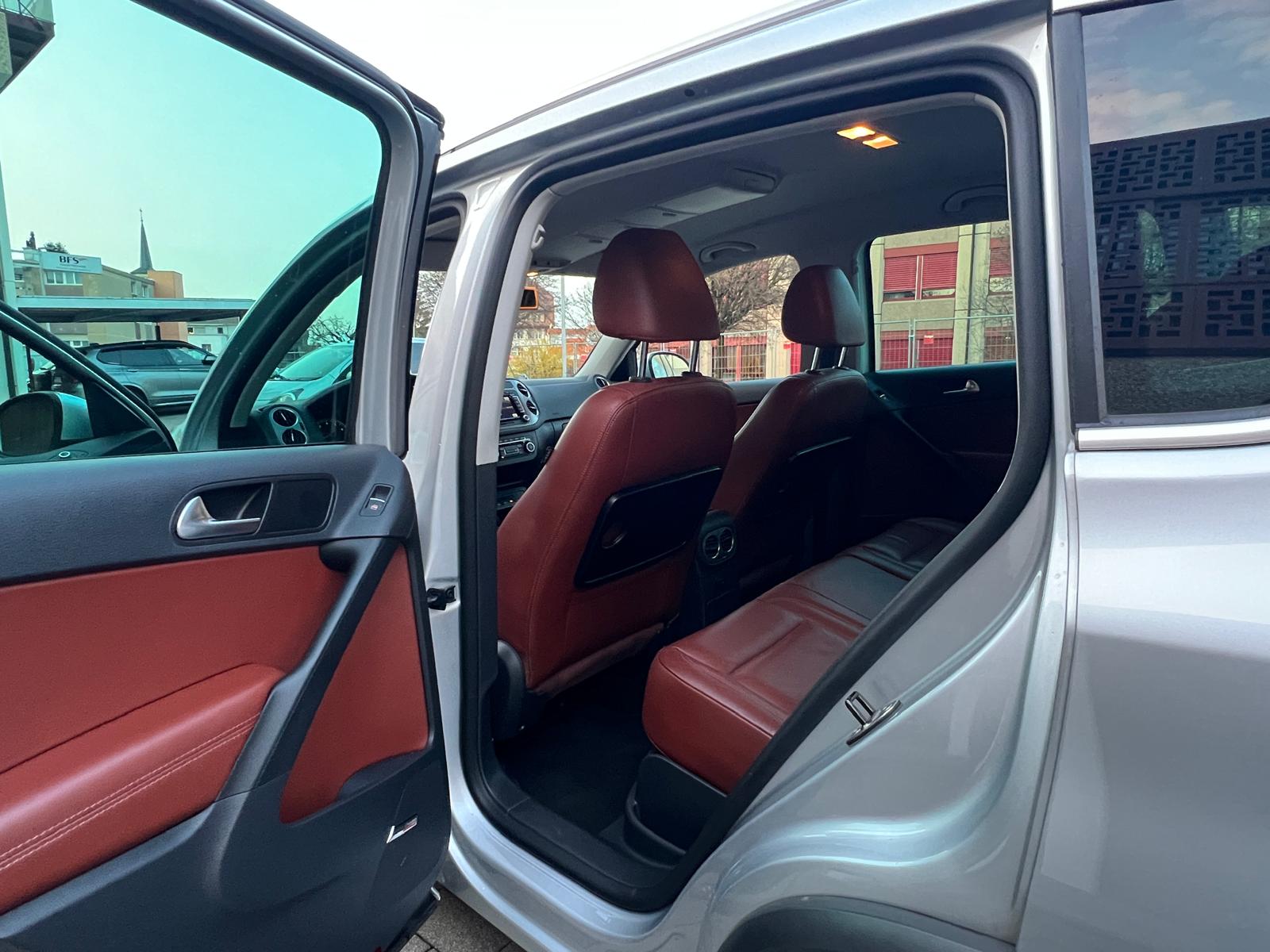VW Tiguan 2.0 TSI R-Line-image-8