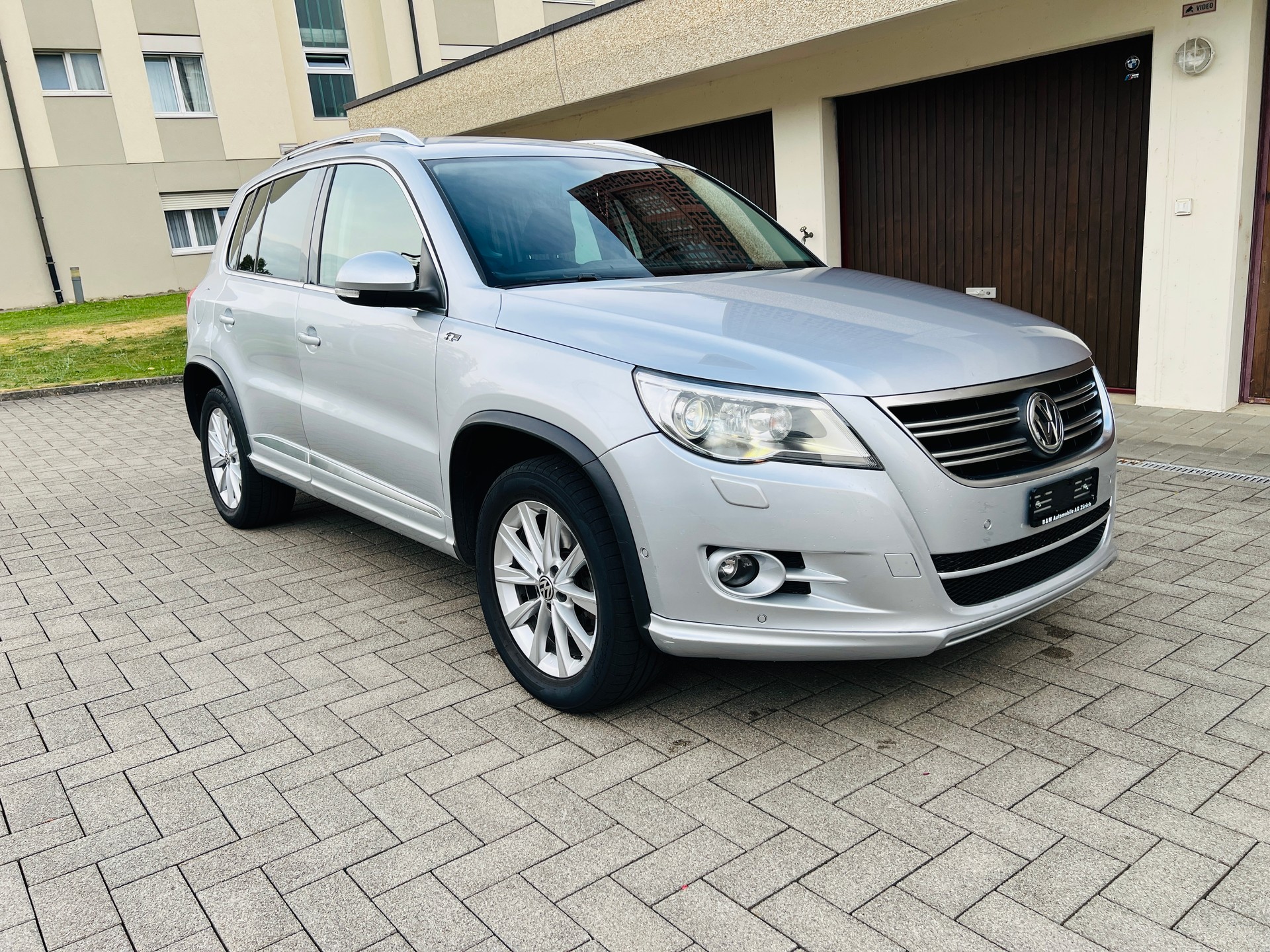 VW Tiguan 2.0 TSI R-Line-image-0