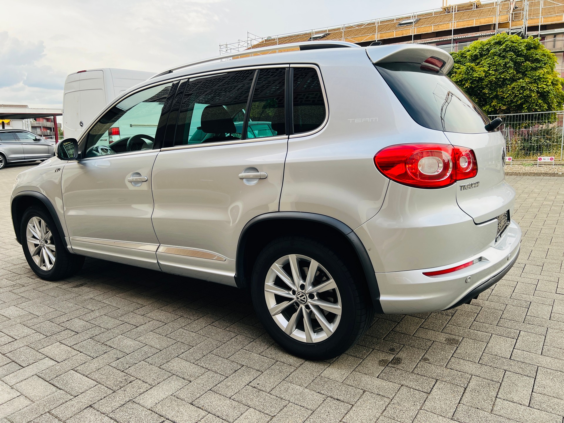 VW Tiguan 2.0 TSI R-Line-image-3