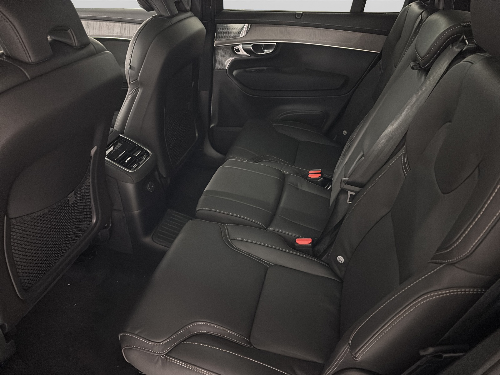 VOLVO XC90 2.0 T8 TE XCLUSIVE Edition Dark eAWD-image-5