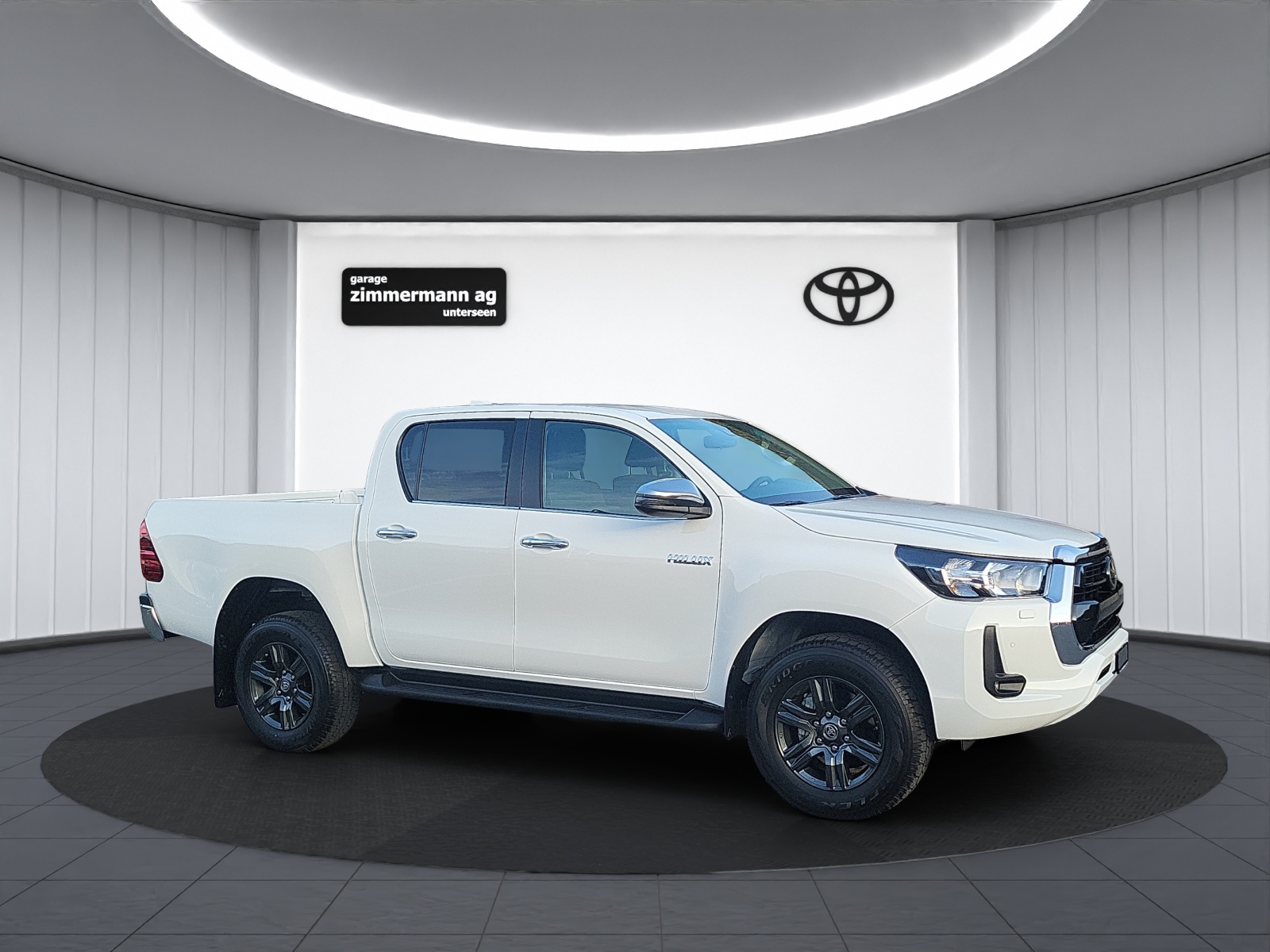 TOYOTA Hilux Double Cab.-Pick-up 2.8 Style AWD-showroom-element-3