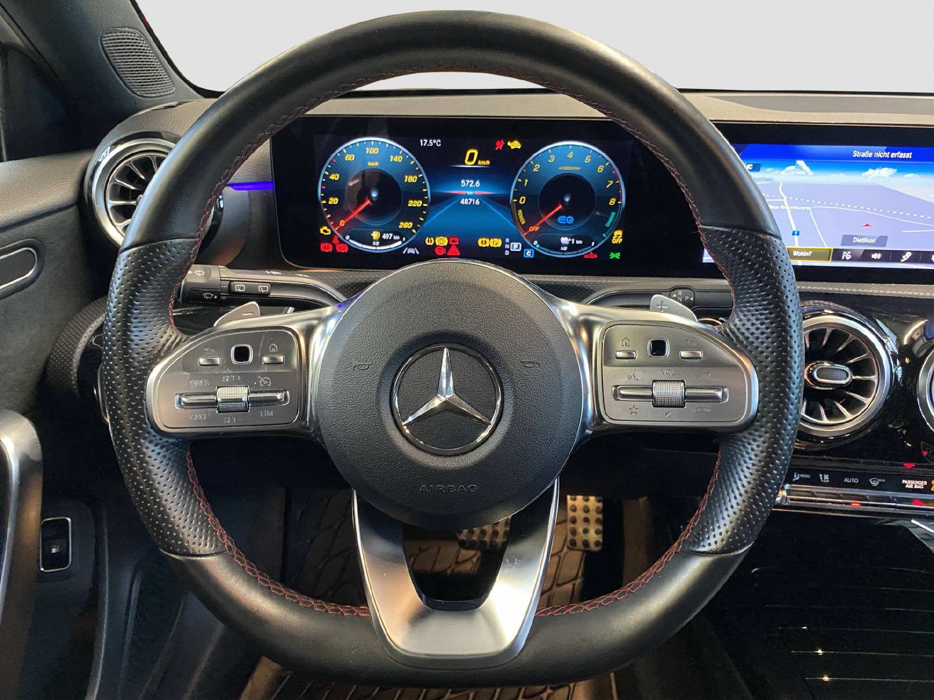 MERCEDES-BENZ A 250 e AMG Line-image-7