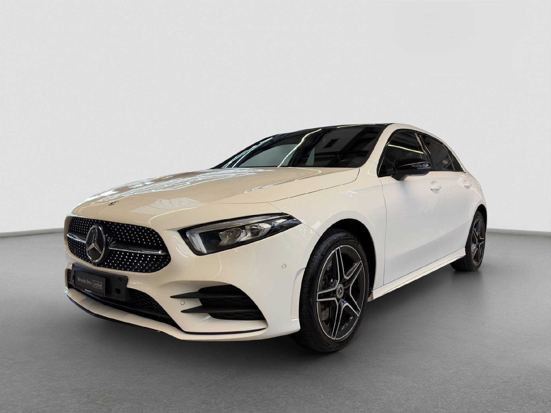 MERCEDES-BENZ A 250 e AMG Line-image-0