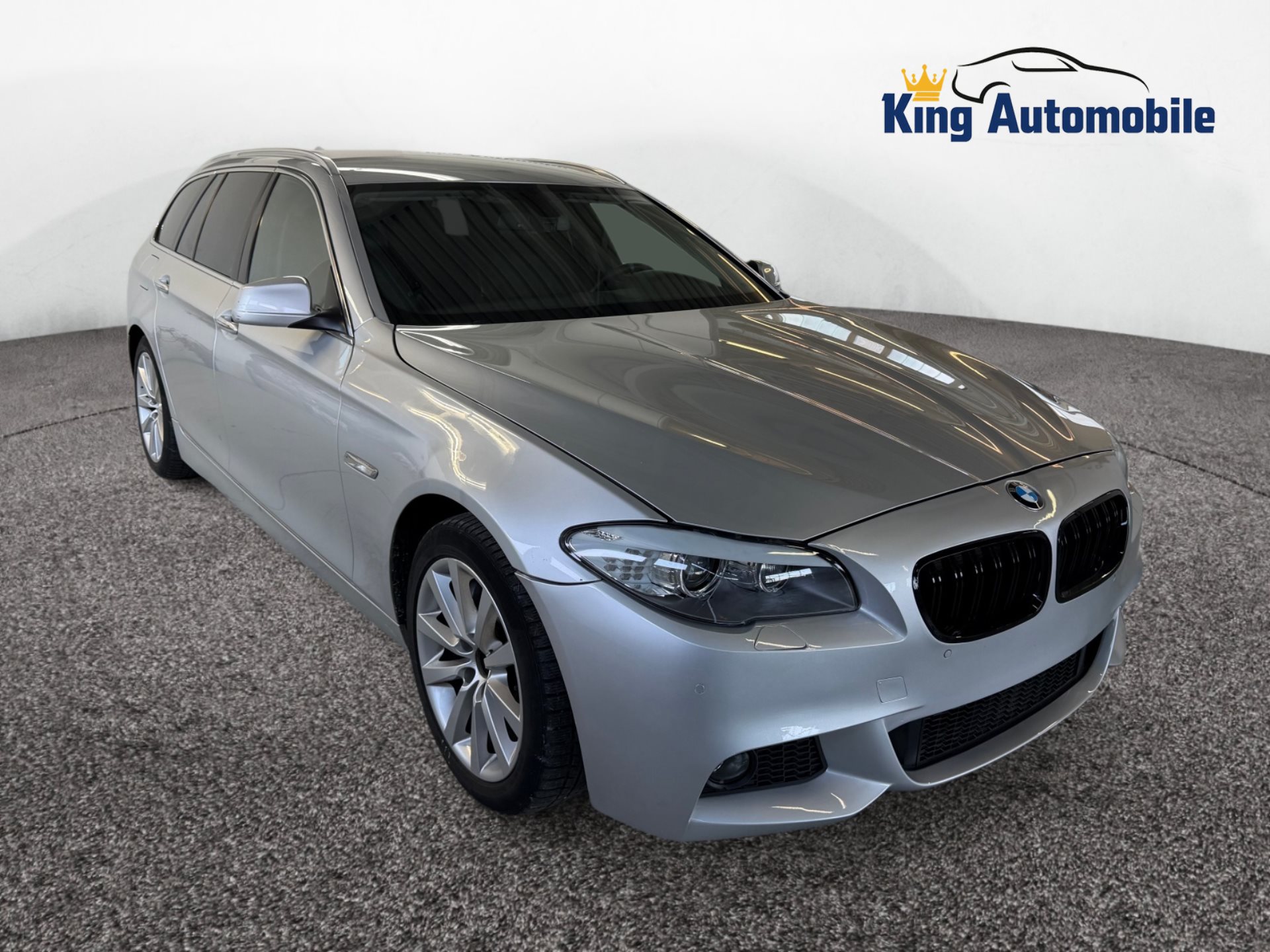 BMW 525d xDrive Touring Steptronic-image-0