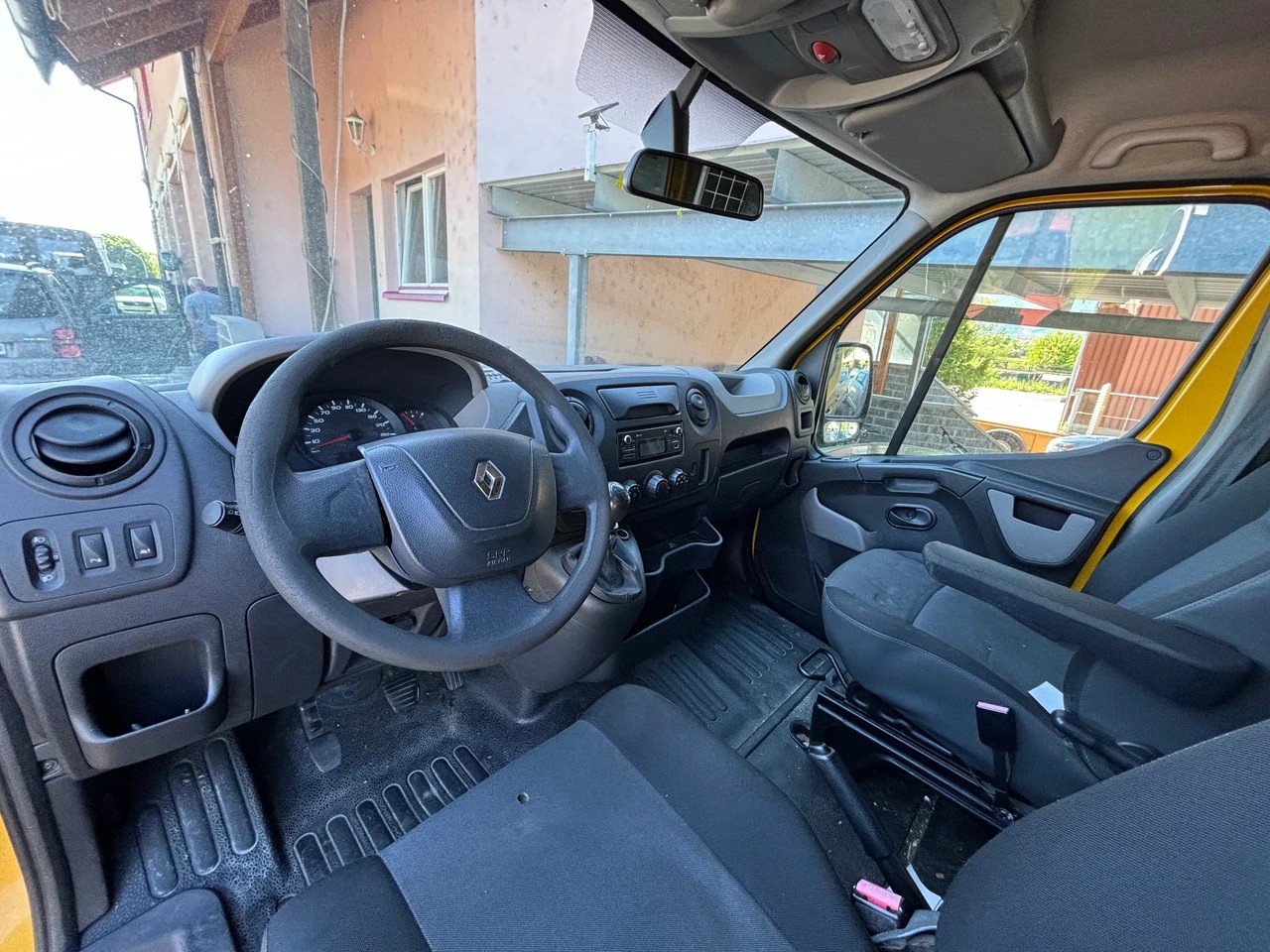 RENAULT Master T35 2.3dCi 125 L3H2-image-4