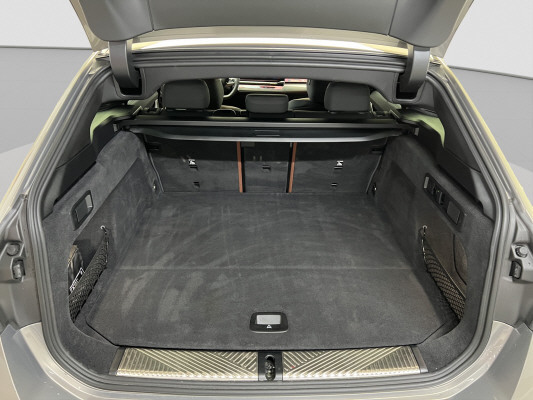 BMW 550e xDr M Sport Pro Tour-image-12