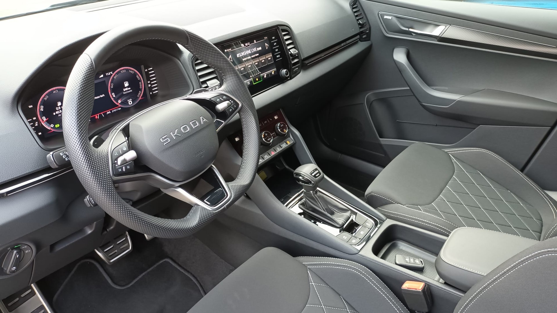 SKODA Karoq 2.0 TSI SportLine 4x4 DSG-image-8