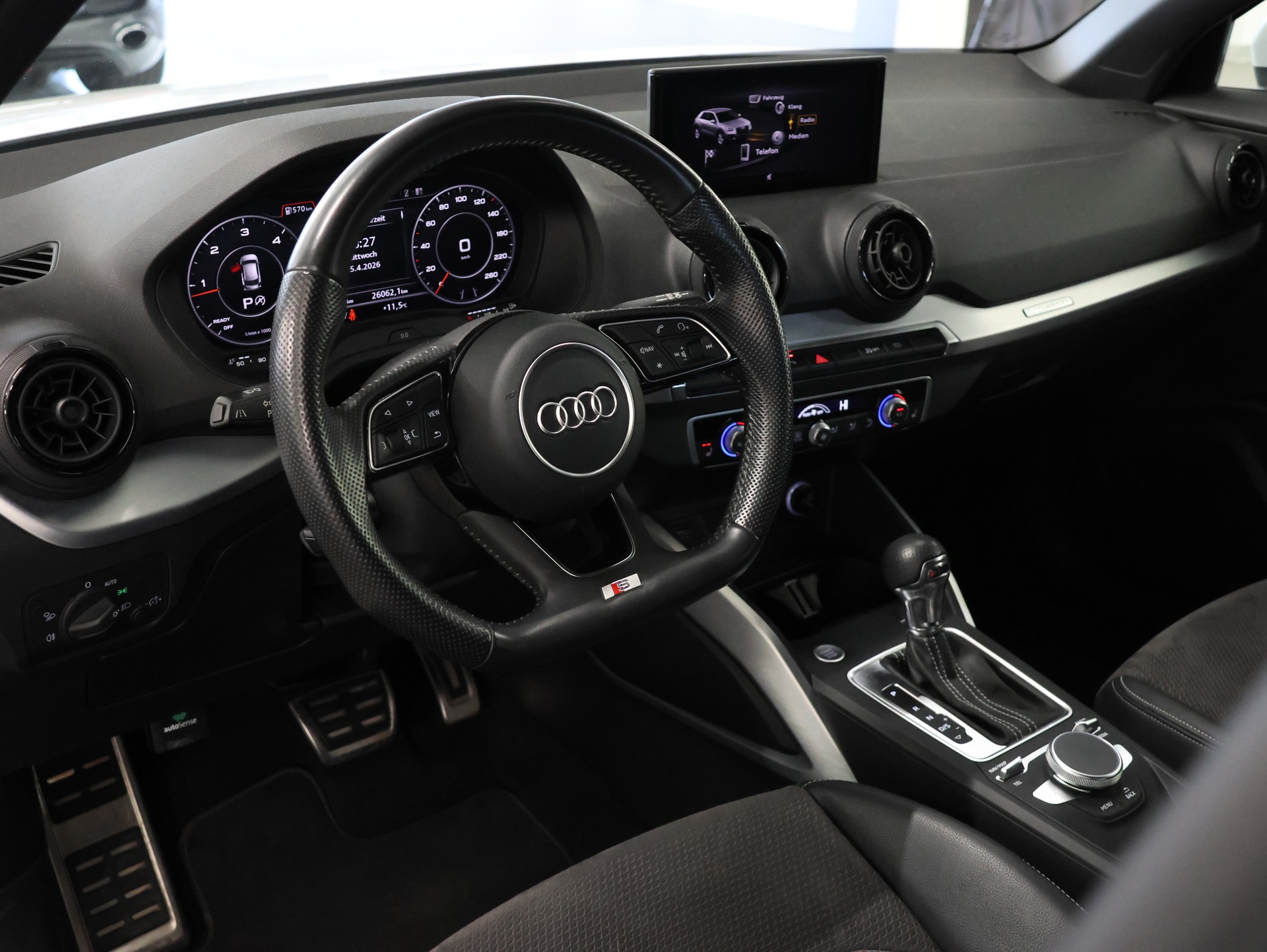 AUDI Q2 2.0 TDI sport quattro *S-Line*-image-19