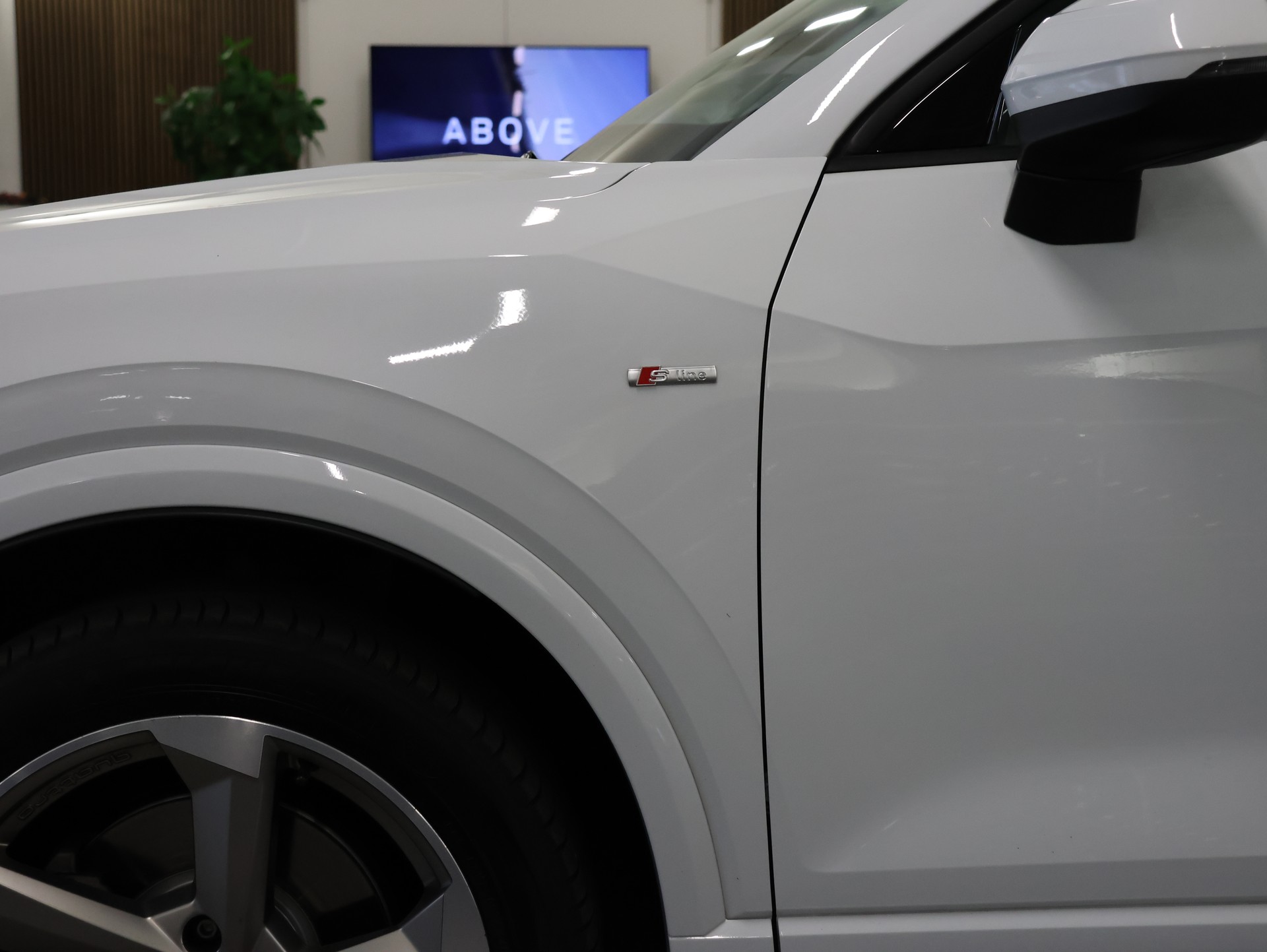 AUDI Q2 2.0 TDI sport quattro *S-Line*-image-13