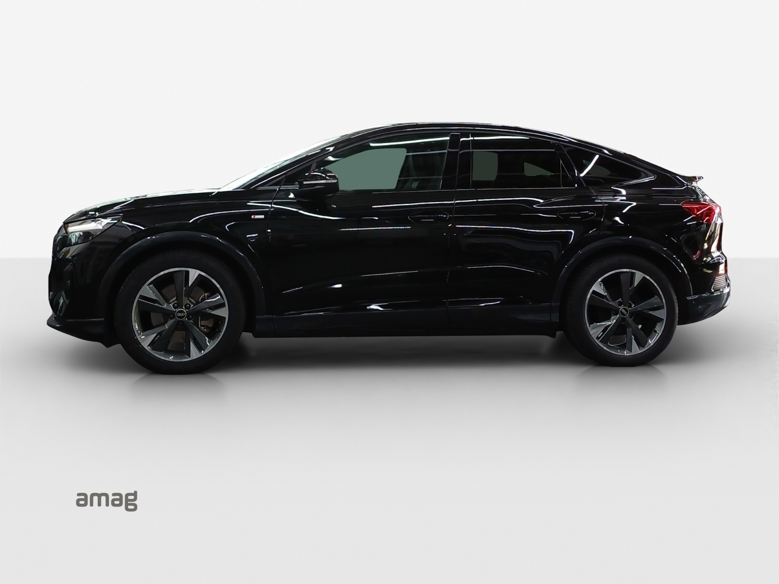 AUDI Q4 Sportback e-tron 40-image-2