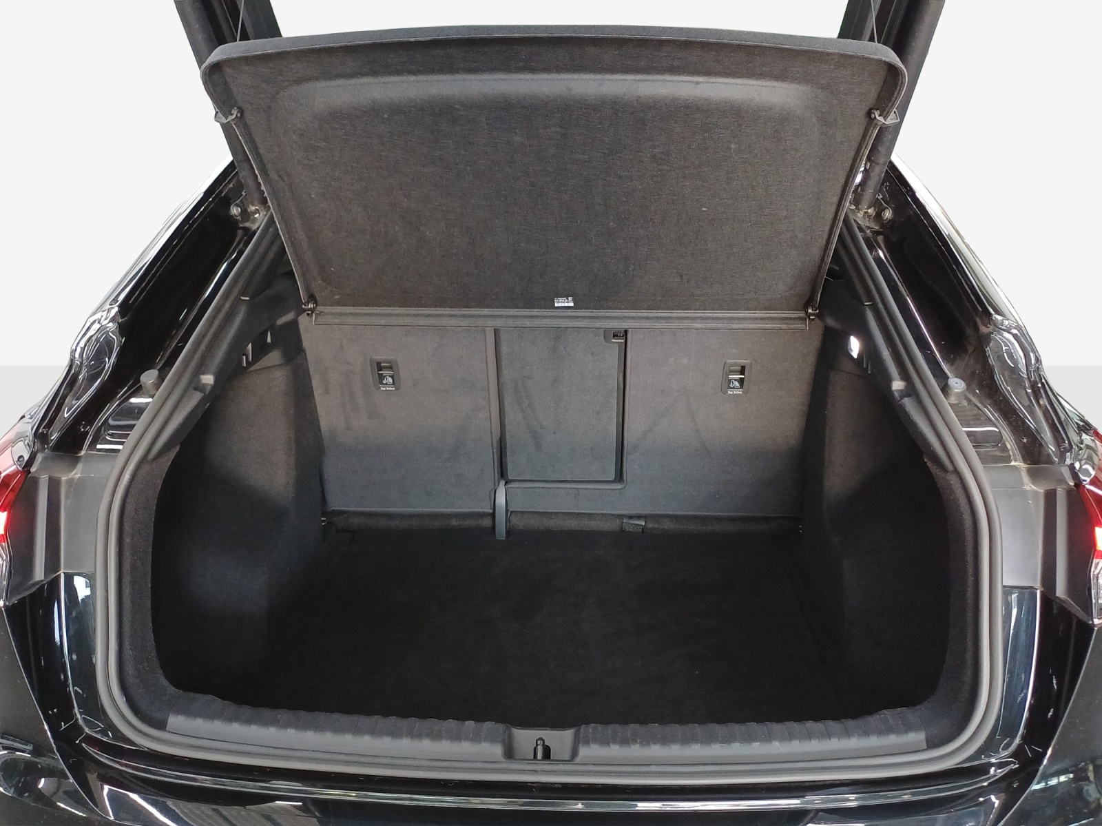 AUDI Q4 Sportback e-tron 40-image-13