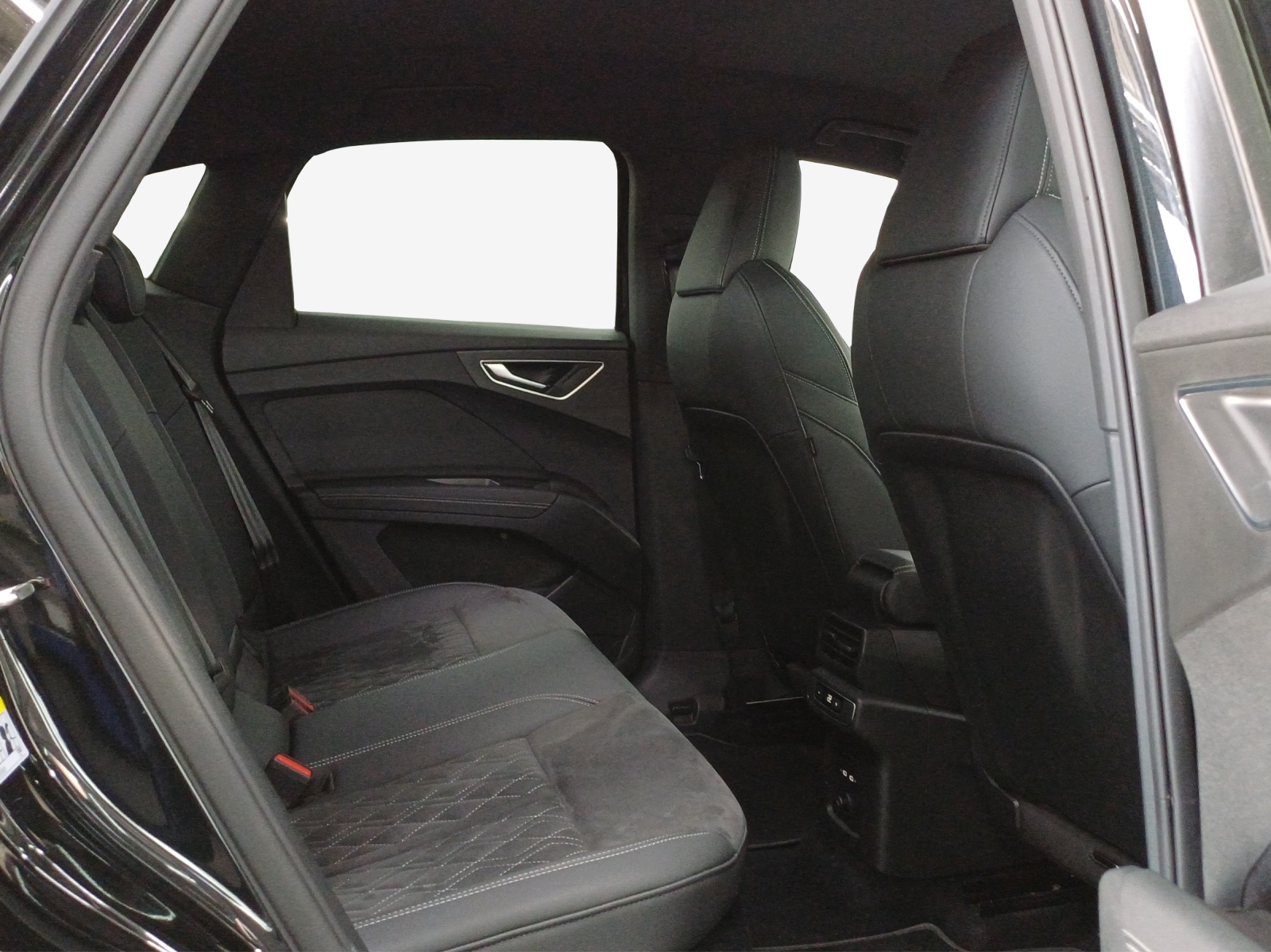 AUDI Q4 Sportback e-tron 40-image-14