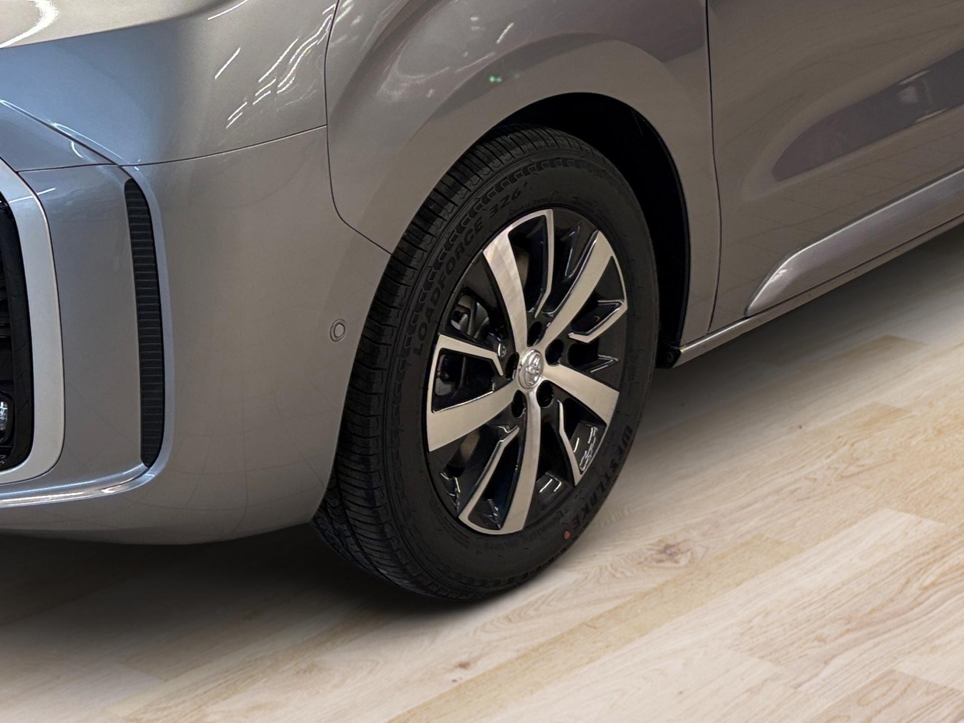 TOYOTA PROACE Verso L1 2.2 D Trend-image-9