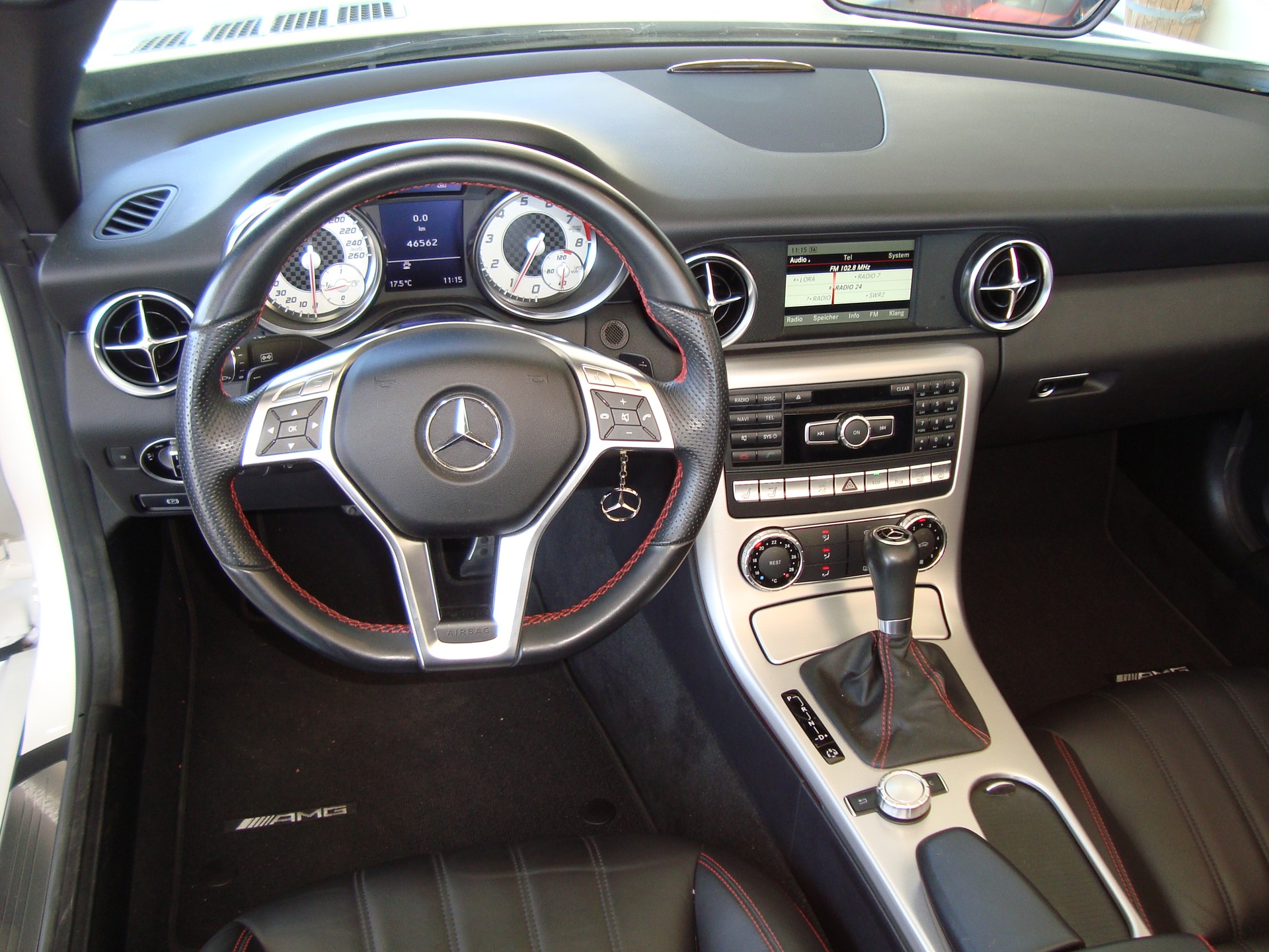 MERCEDES-BENZ SLK 250 7G-Tronic AMG Line-image-7