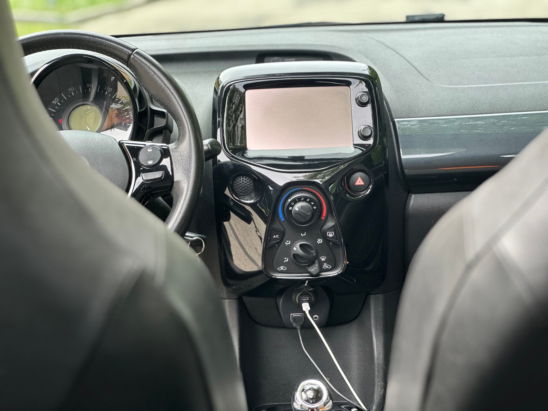 TOYOTA AYGO-image-5