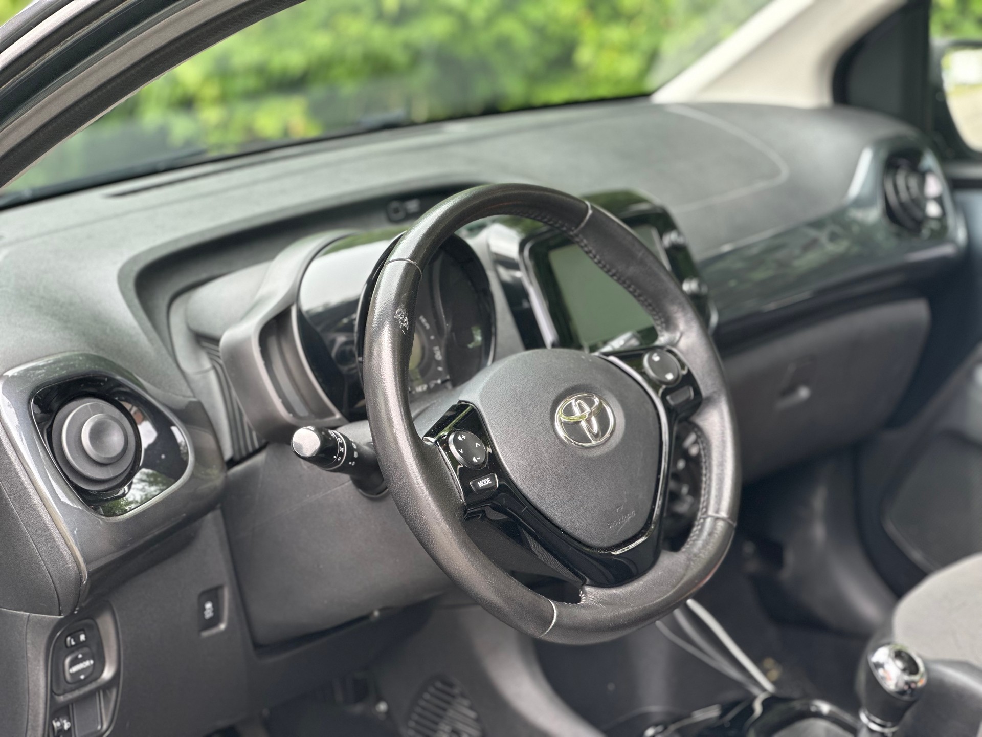 TOYOTA AYGO-image-3