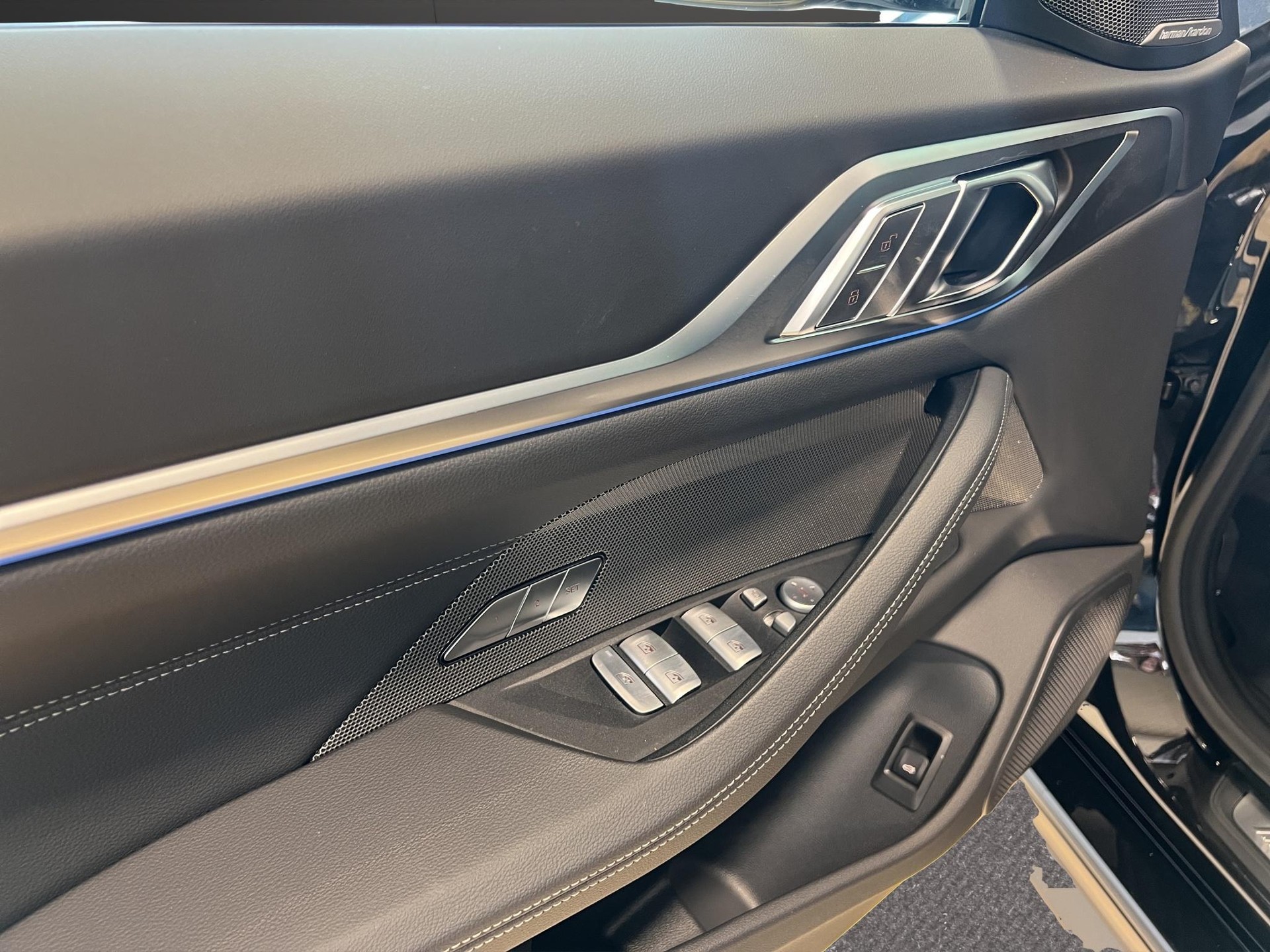 BMW i4 M60-image-11