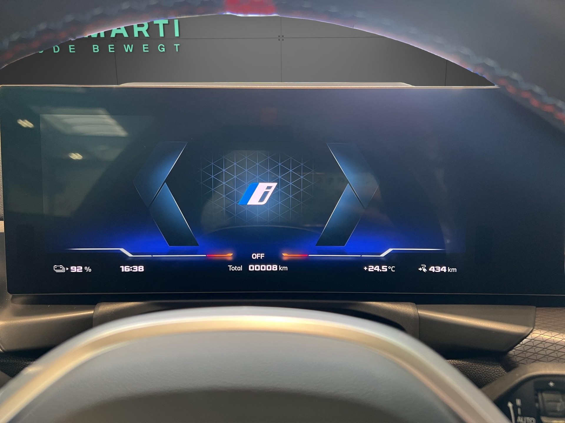 BMW i4 M60-image-12