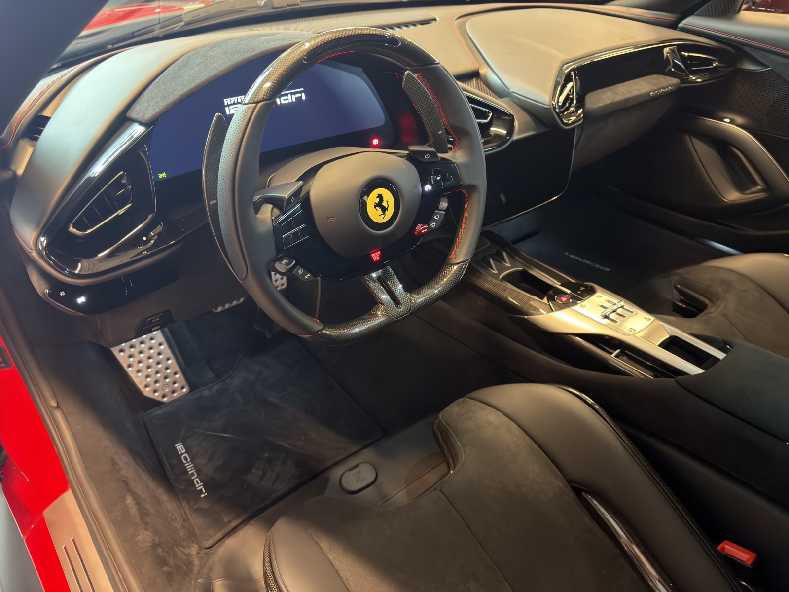 FERRARI 12 Cilindri 6.5-image-6