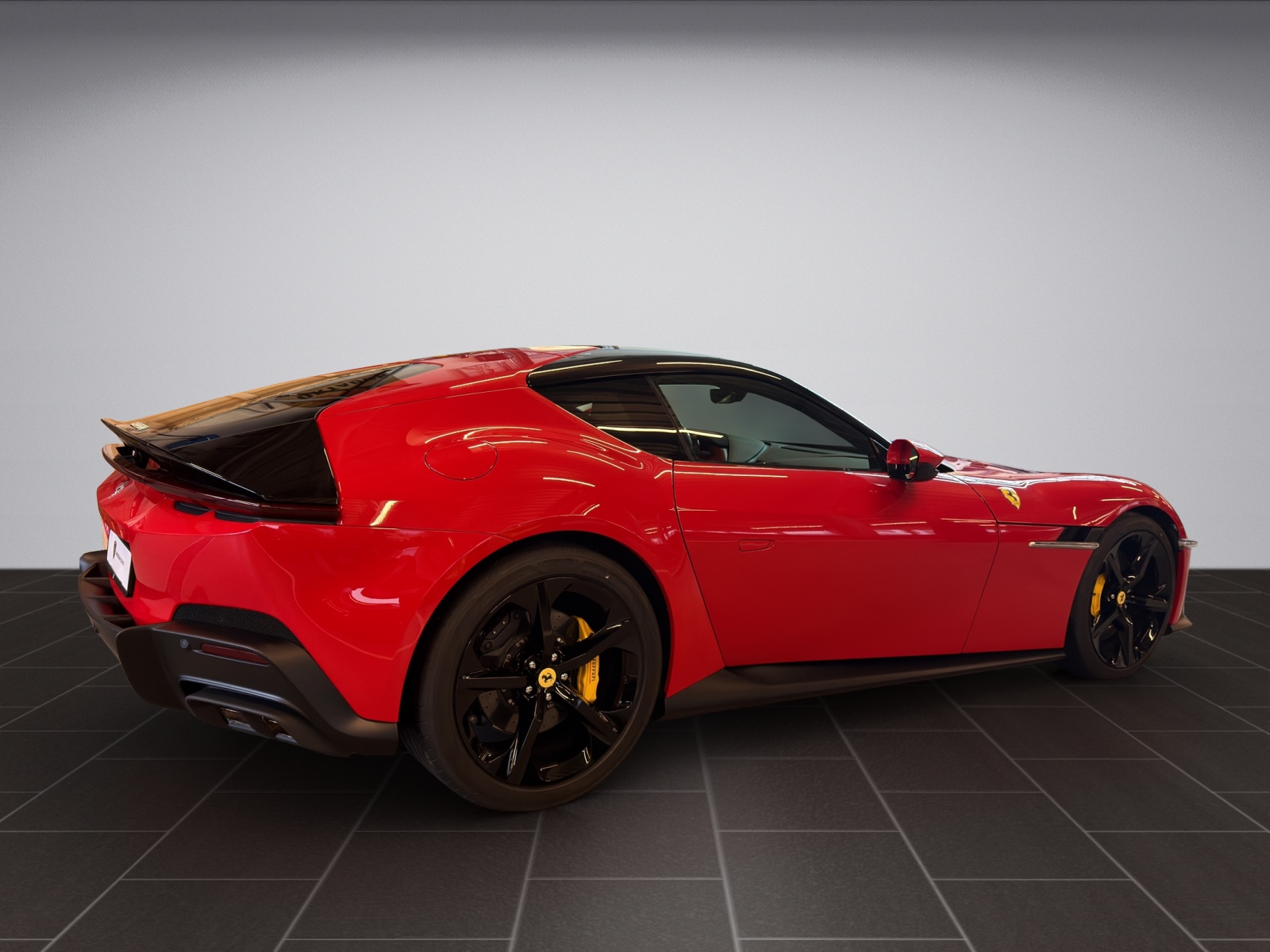 FERRARI 12 Cilindri 6.5-showroom-element-2