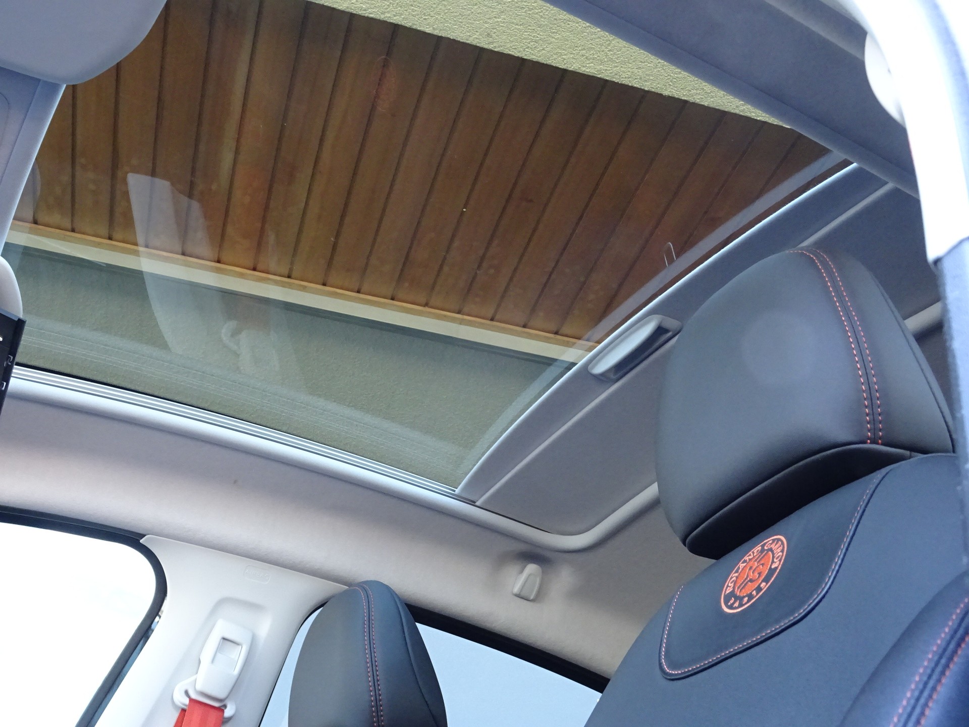 PEUGEOT 208 1.2 PureTech Roland Garros EAT6-image-13