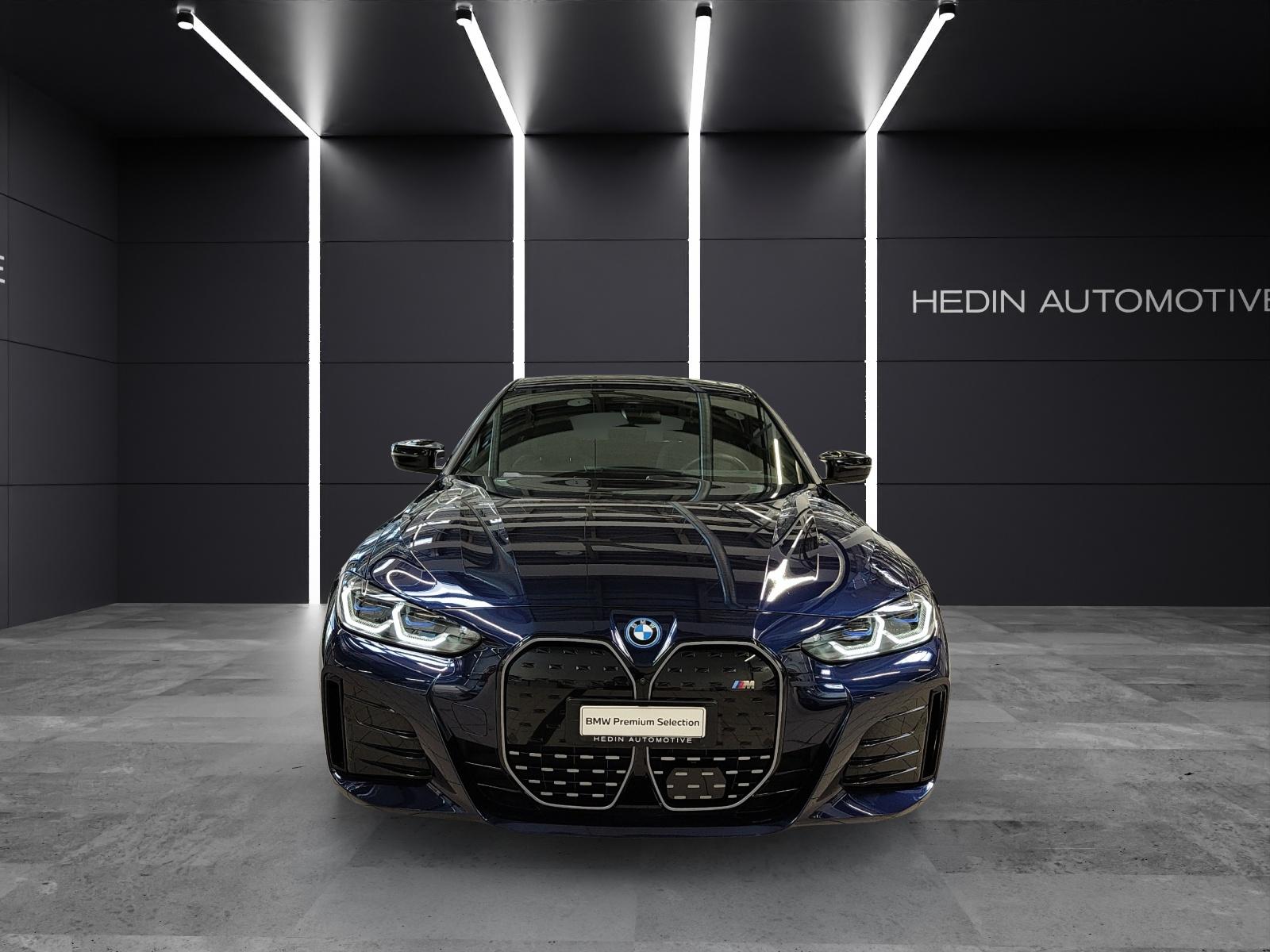 BMW i4 M50 Attraktiven Leasingzinssatz ab 0.9 % bei Abschluss einer BMW Fahrzeugversicherung.-showroom-element-2