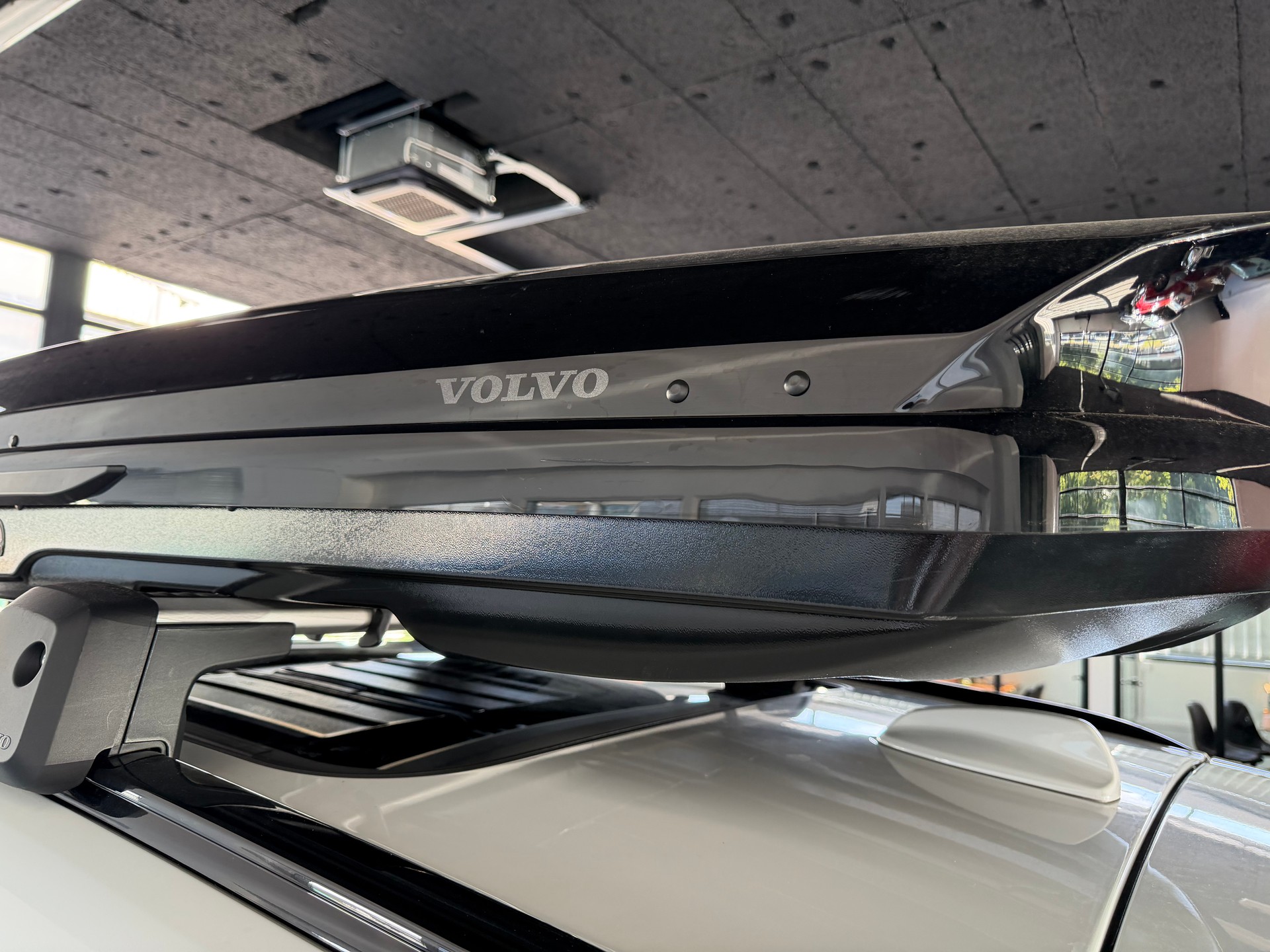 VOLVO XC60 T8 eAWD R-Design Geartronic-image-20