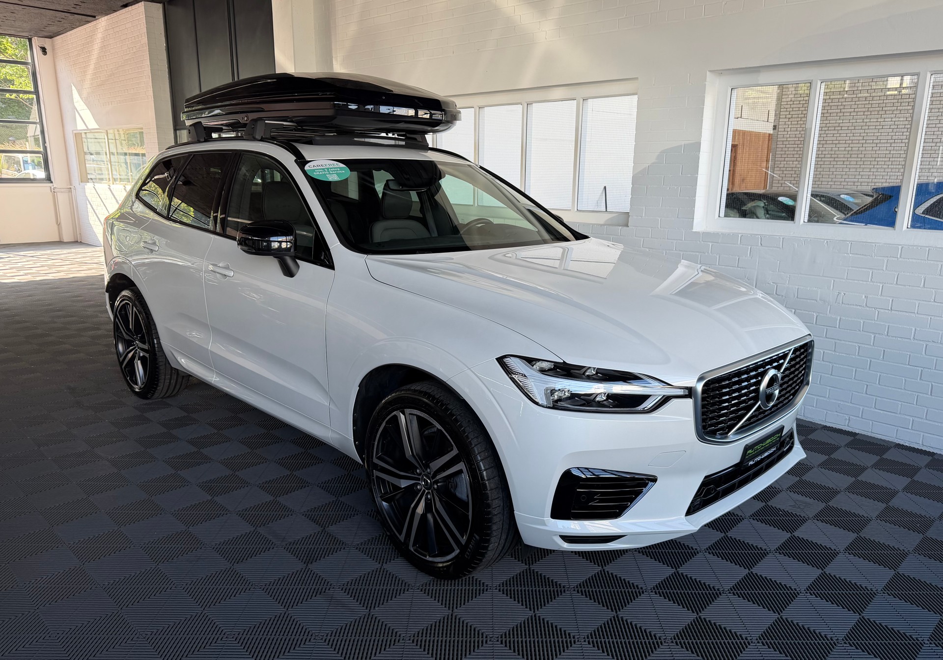 VOLVO XC60 T8 eAWD R-Design Geartronic