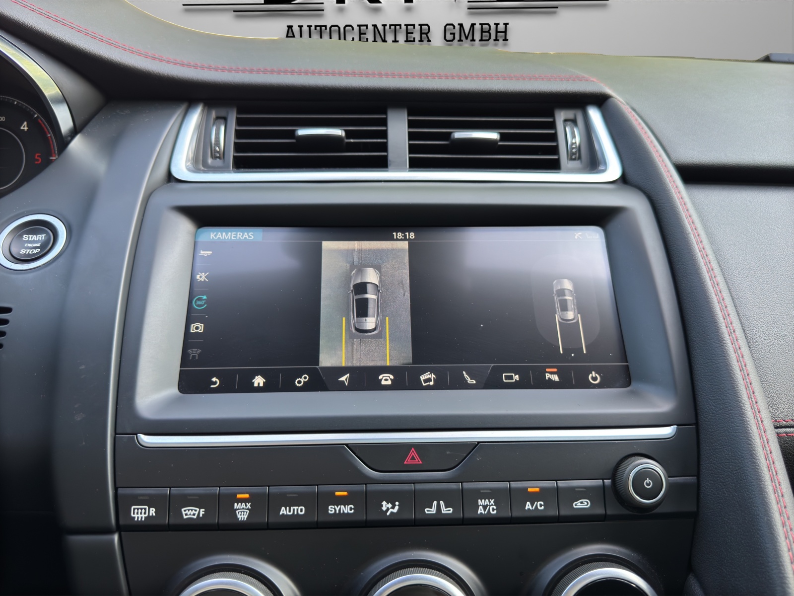 JAGUAR E-Pace 2.0d D180 AWD Automatik-image-15