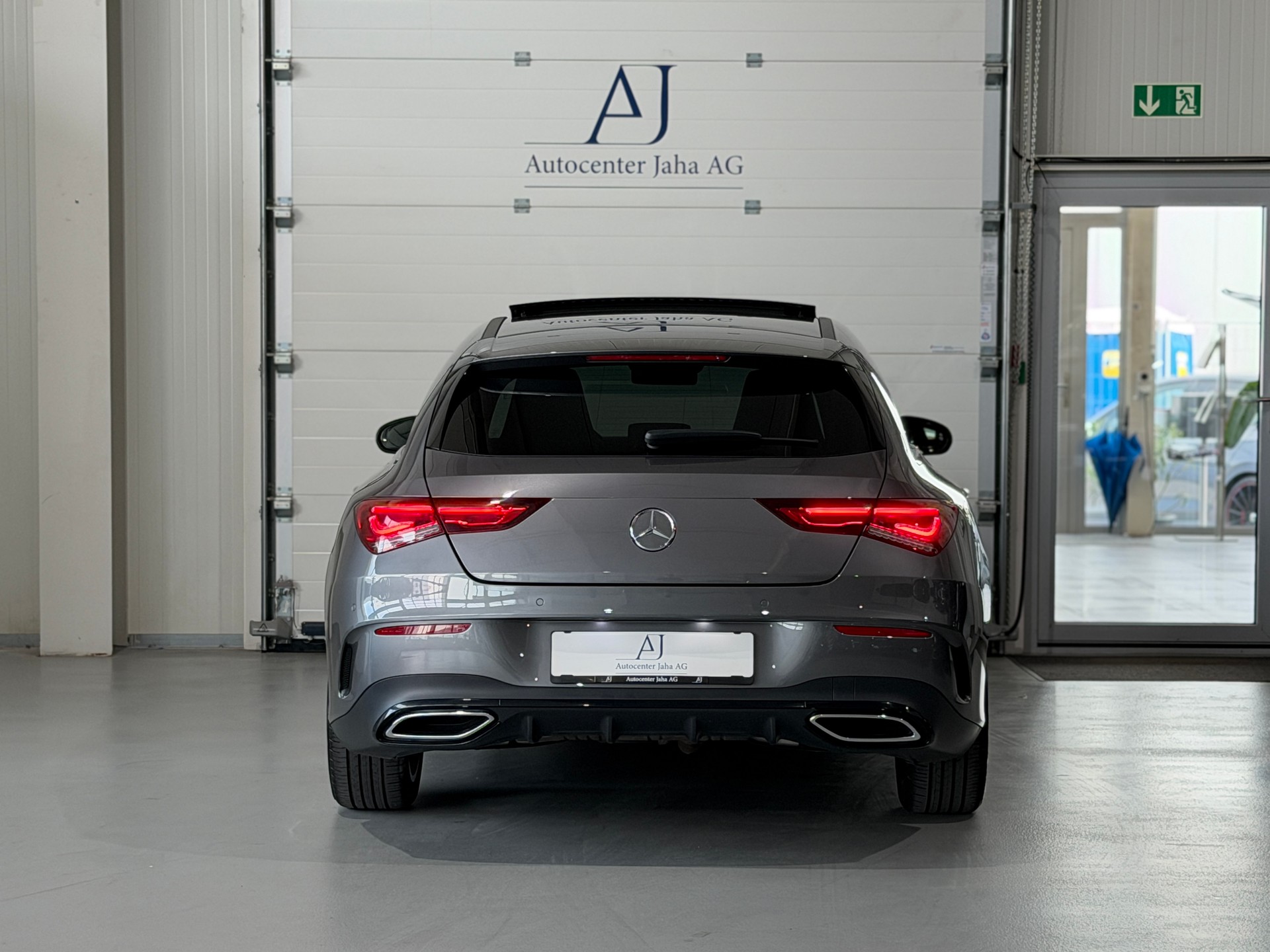 MERCEDES-BENZ CLA Shooting Brake 250 4Matic 7G-DCT AMG Line (CH) Carbon-image-8