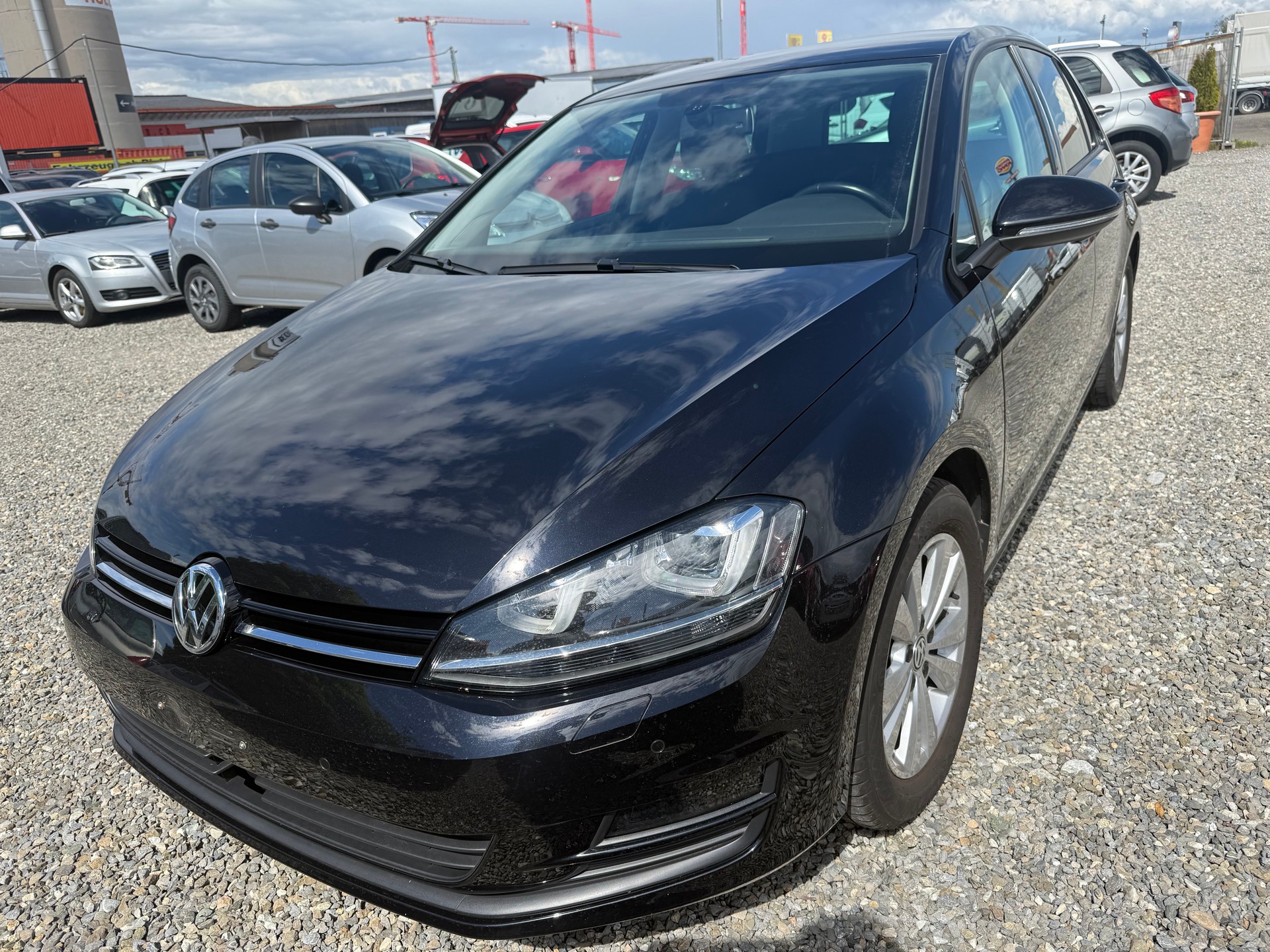 VW Golf 2.0 TDI Highline 4Motion-image-1