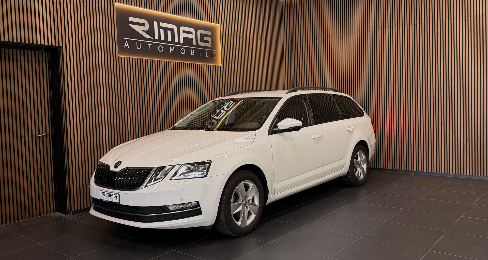 SKODA Octavia 1.5 G-tec Style CNG | CH-Fzg. | 8 Kompletträder | CarVertical-image-5