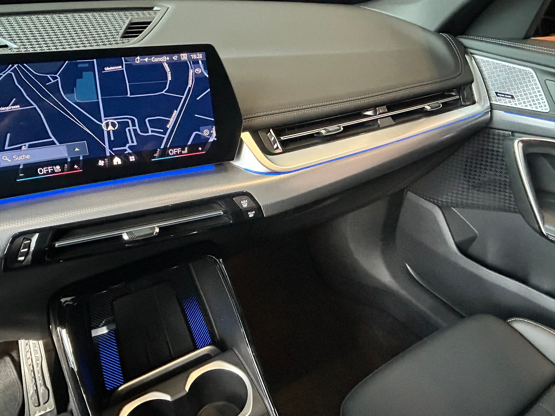 BMW X1 xDrive 23i 48V M Sport Pro-image-22