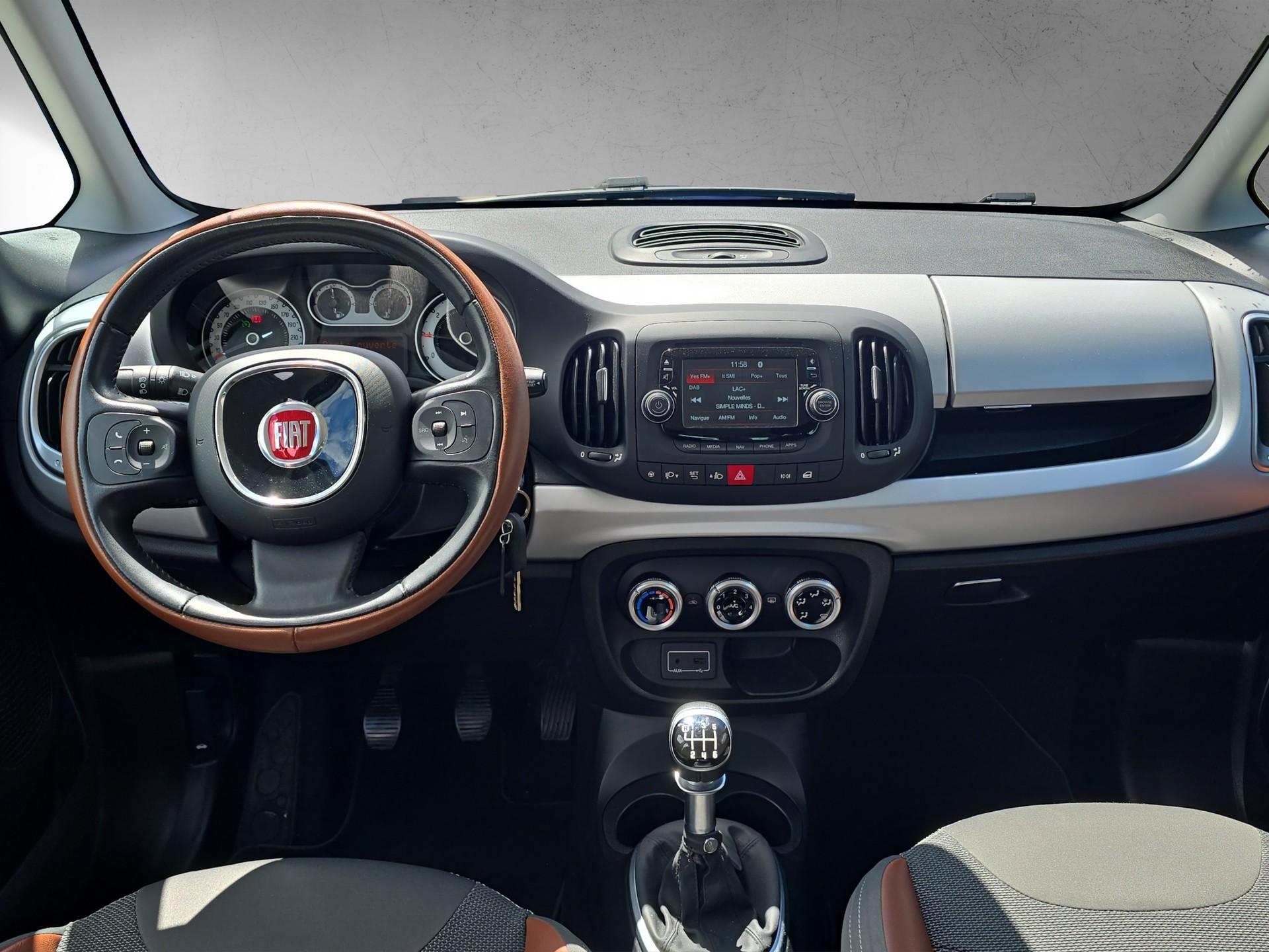 FIAT 500L 1.4 TB 16V Trekking Line-image-10