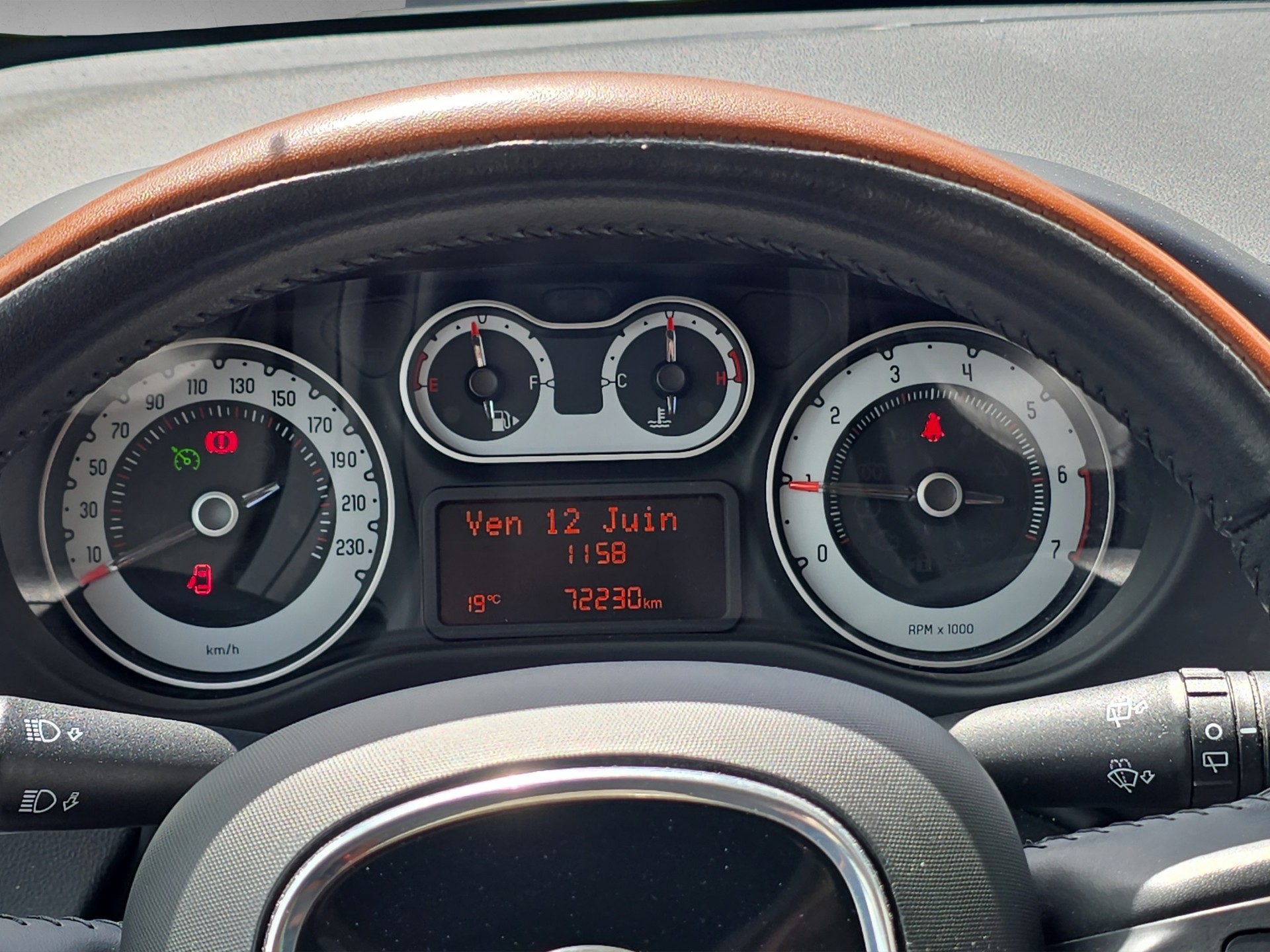 FIAT 500L 1.4 TB 16V Trekking Line-image-13