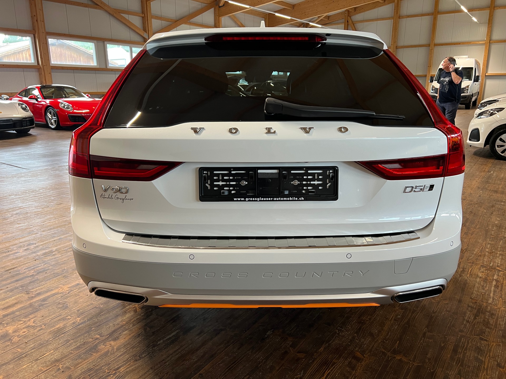 VOLVO V90 Cross Country D5 Ocean Race AWD Geartronic-image-5