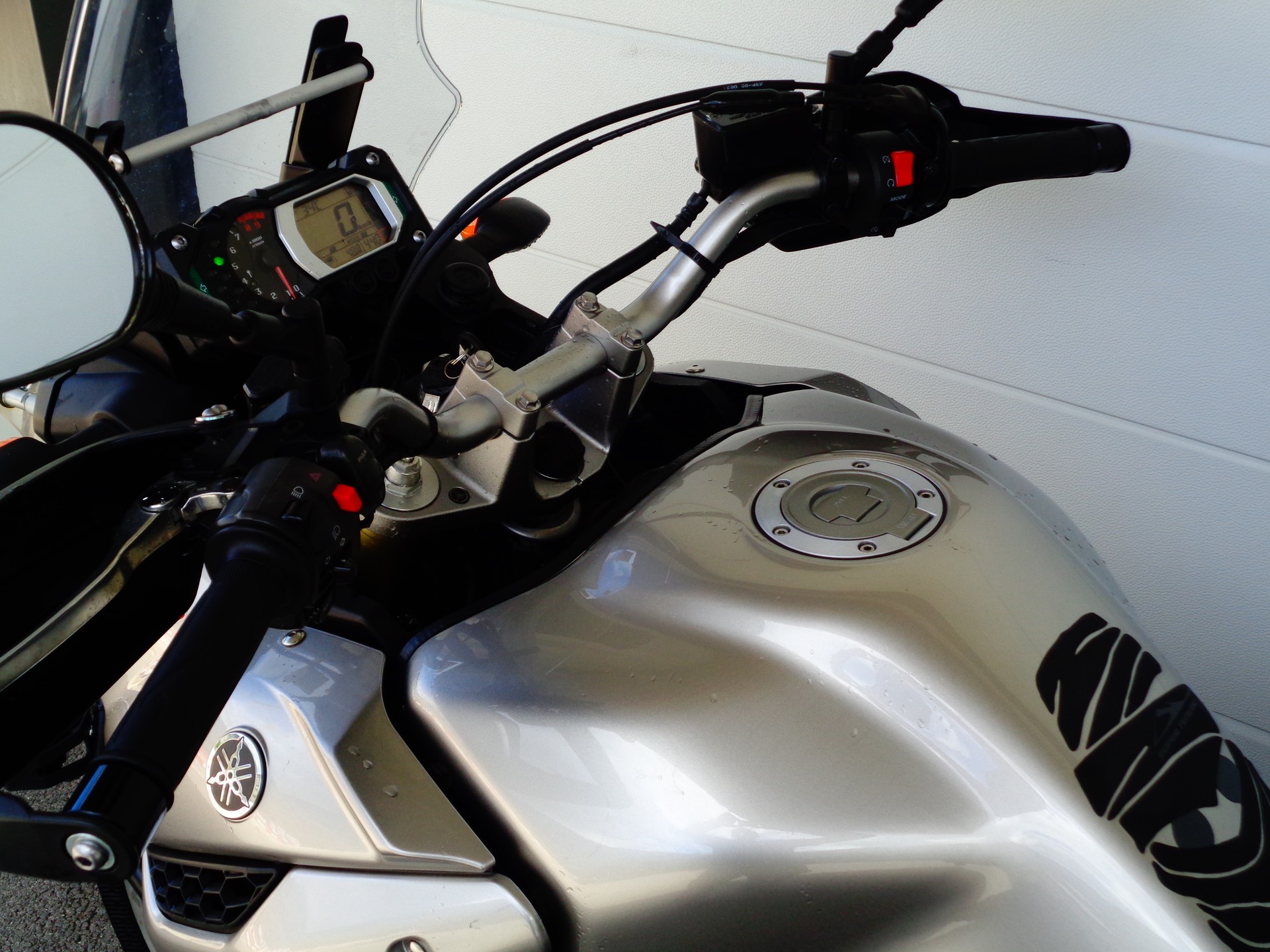 YAMAHA XT 1200 Z Super Ténéré-image-4