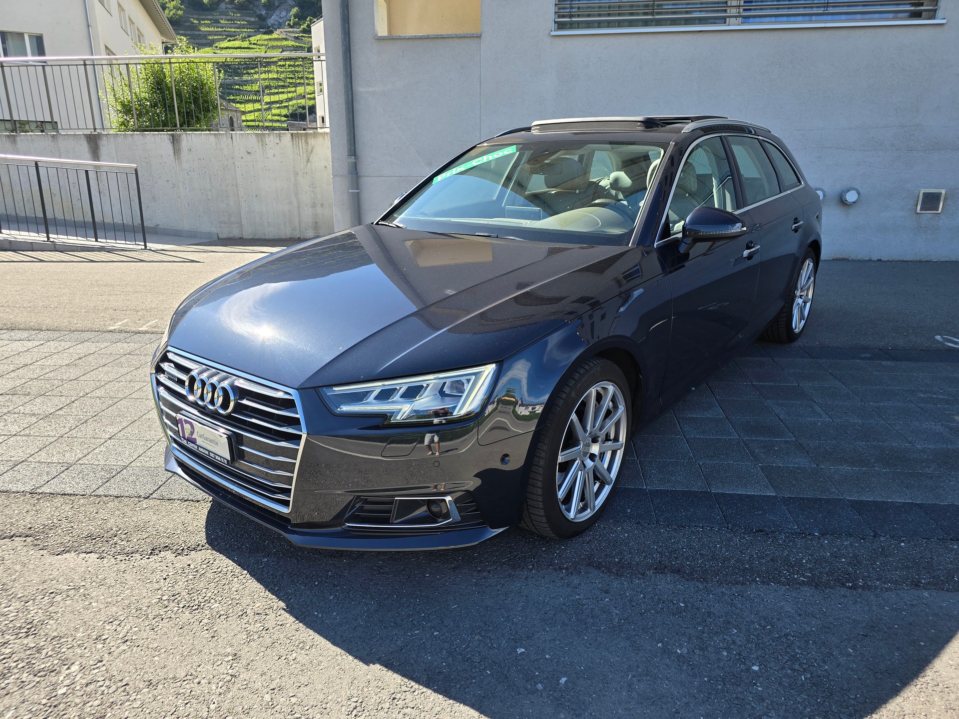 AUDI A4 Avant 2.0 TFSI Design quattro S-tronic-image-0