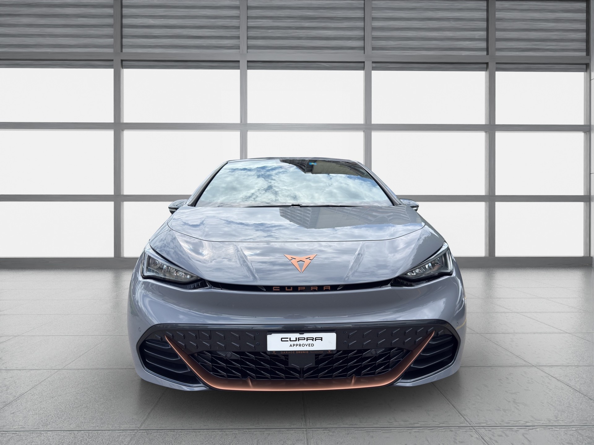 CUPRA Born 58 kWh-showroom-element-1