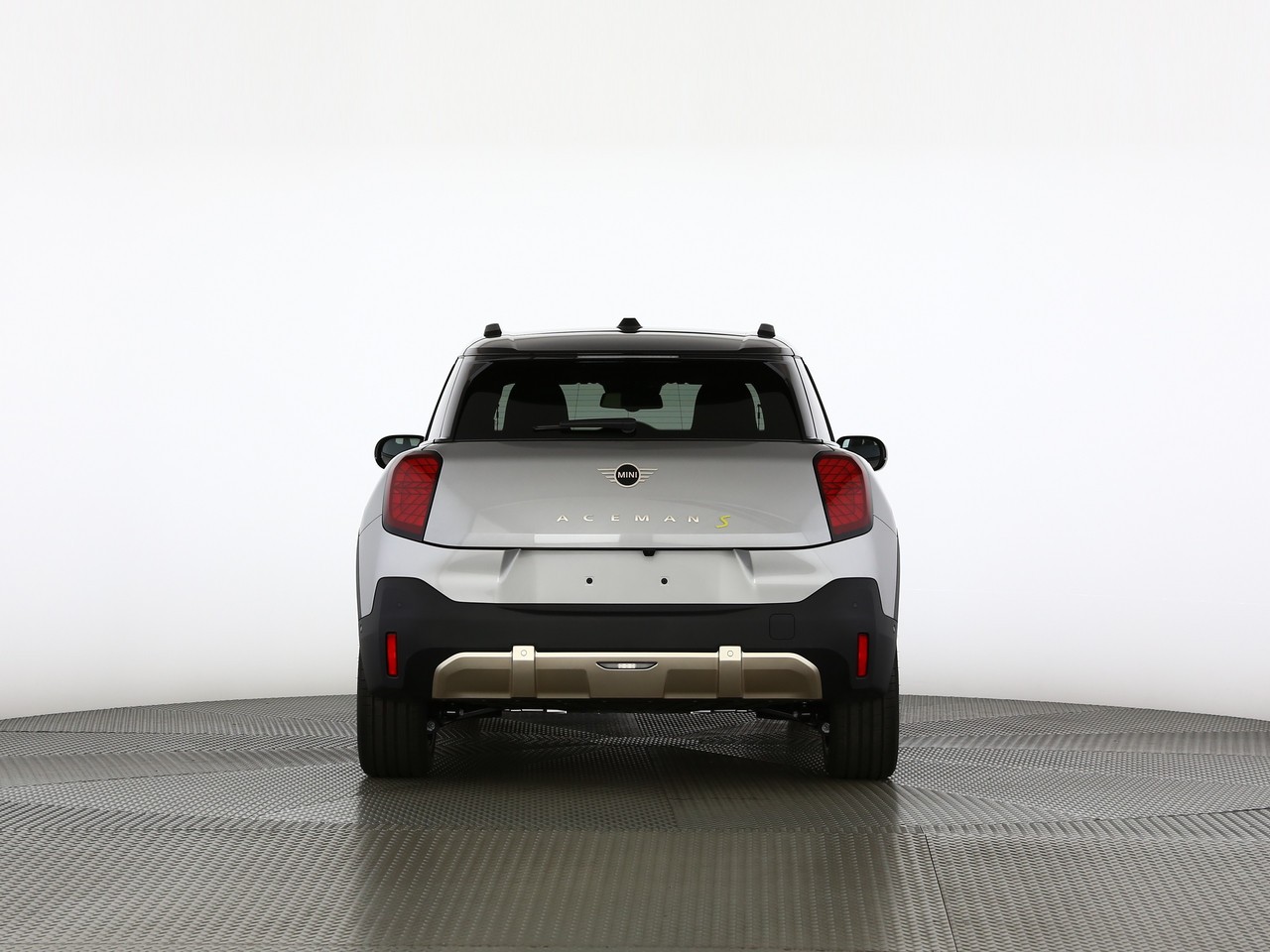 MINI Aceman SE-image-3