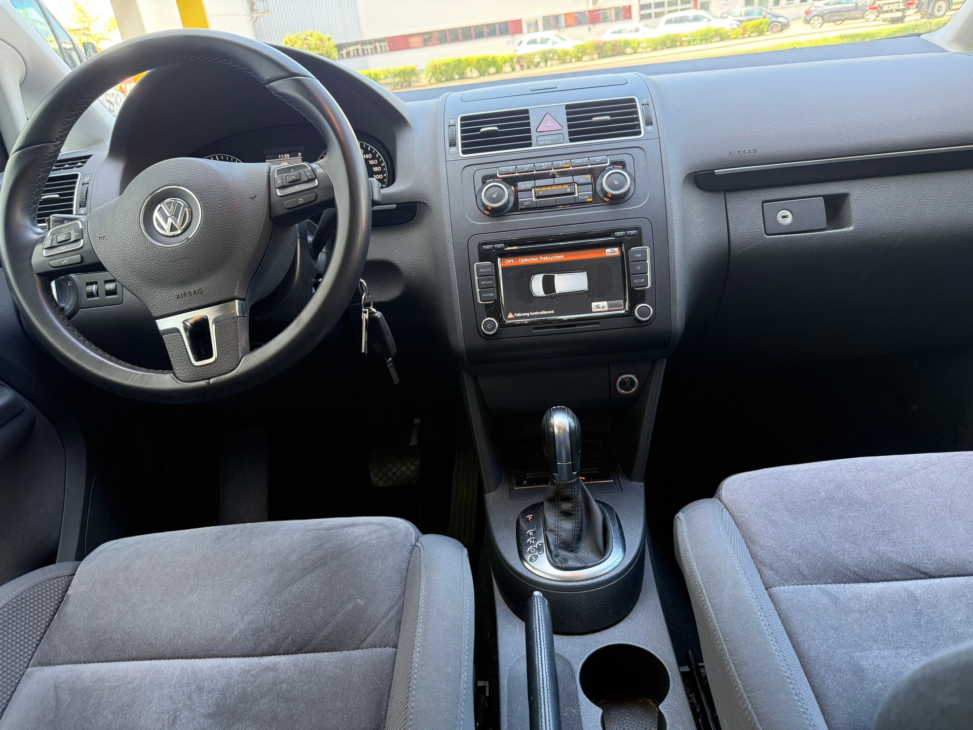 VW Touran 2.0 TDI Comfortline-image-7