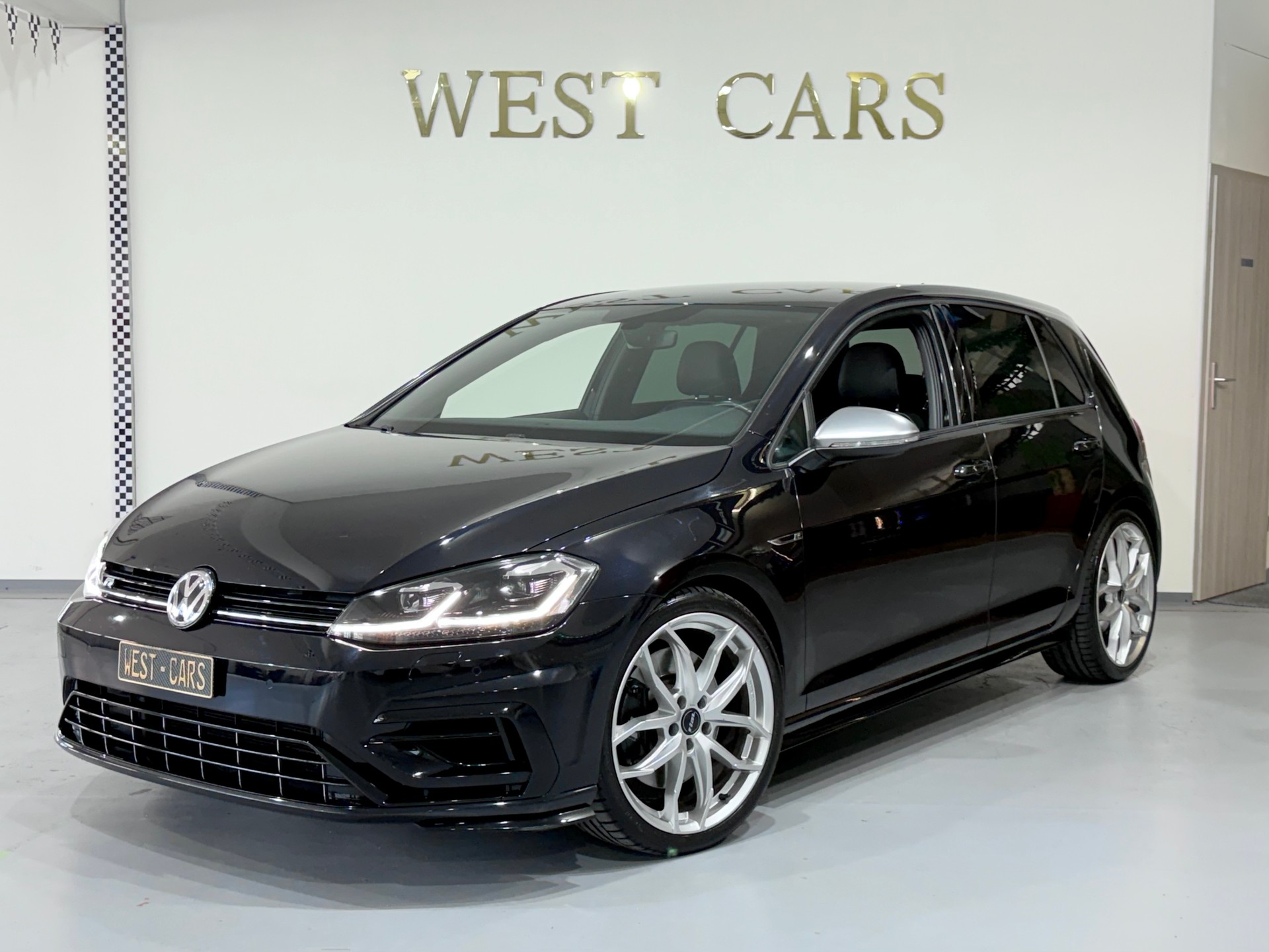 VW Golf 2.0 TSI R 4Motion DSG Facelift-image-0