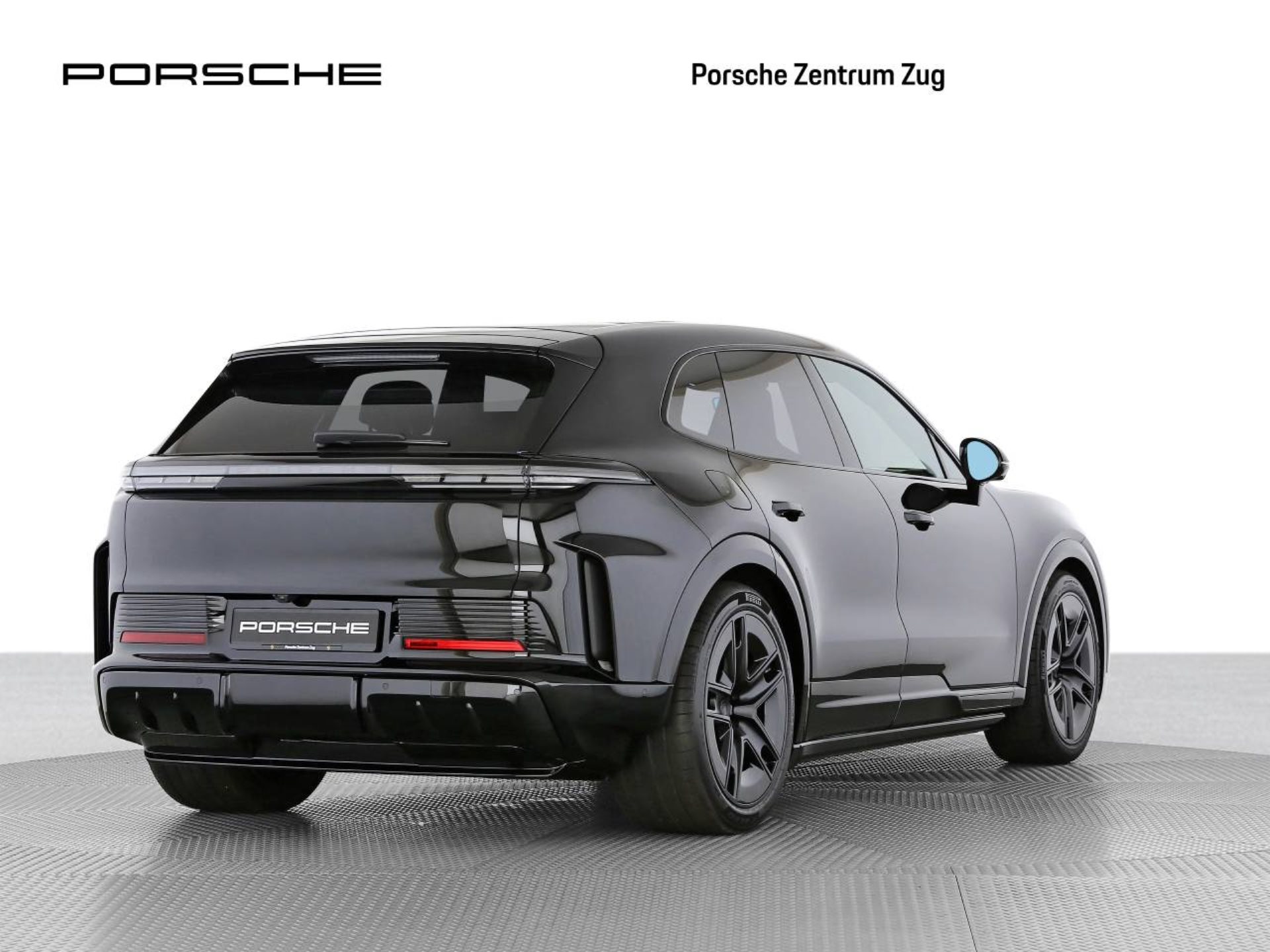 PORSCHE Cayenne Turbo Electric-showroom-element-1
