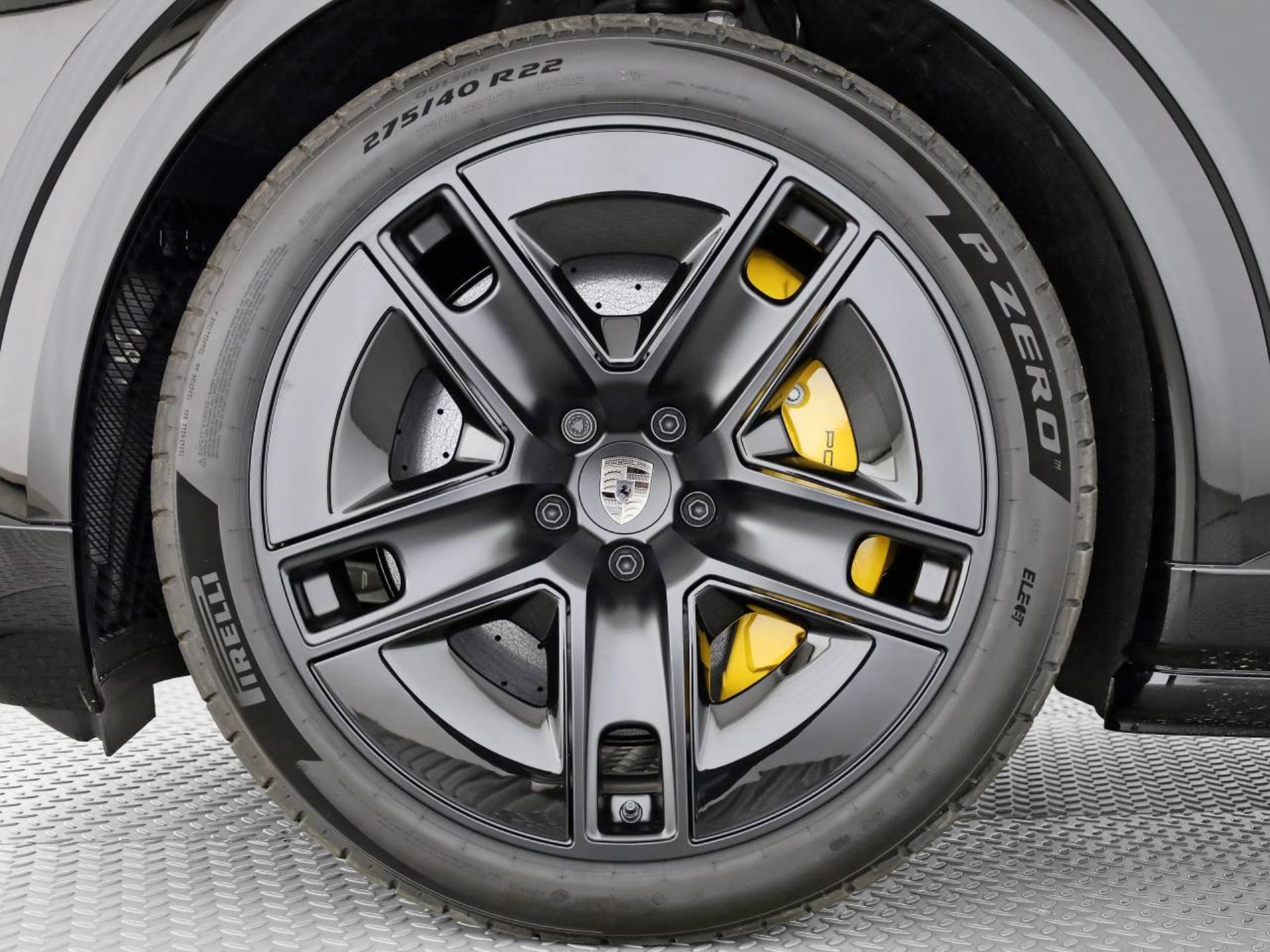 PORSCHE Cayenne Turbo Electric-image-7
