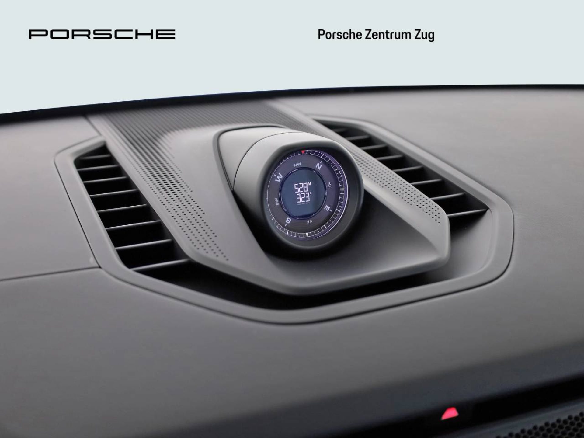 PORSCHE Cayenne Turbo Electric-image-15